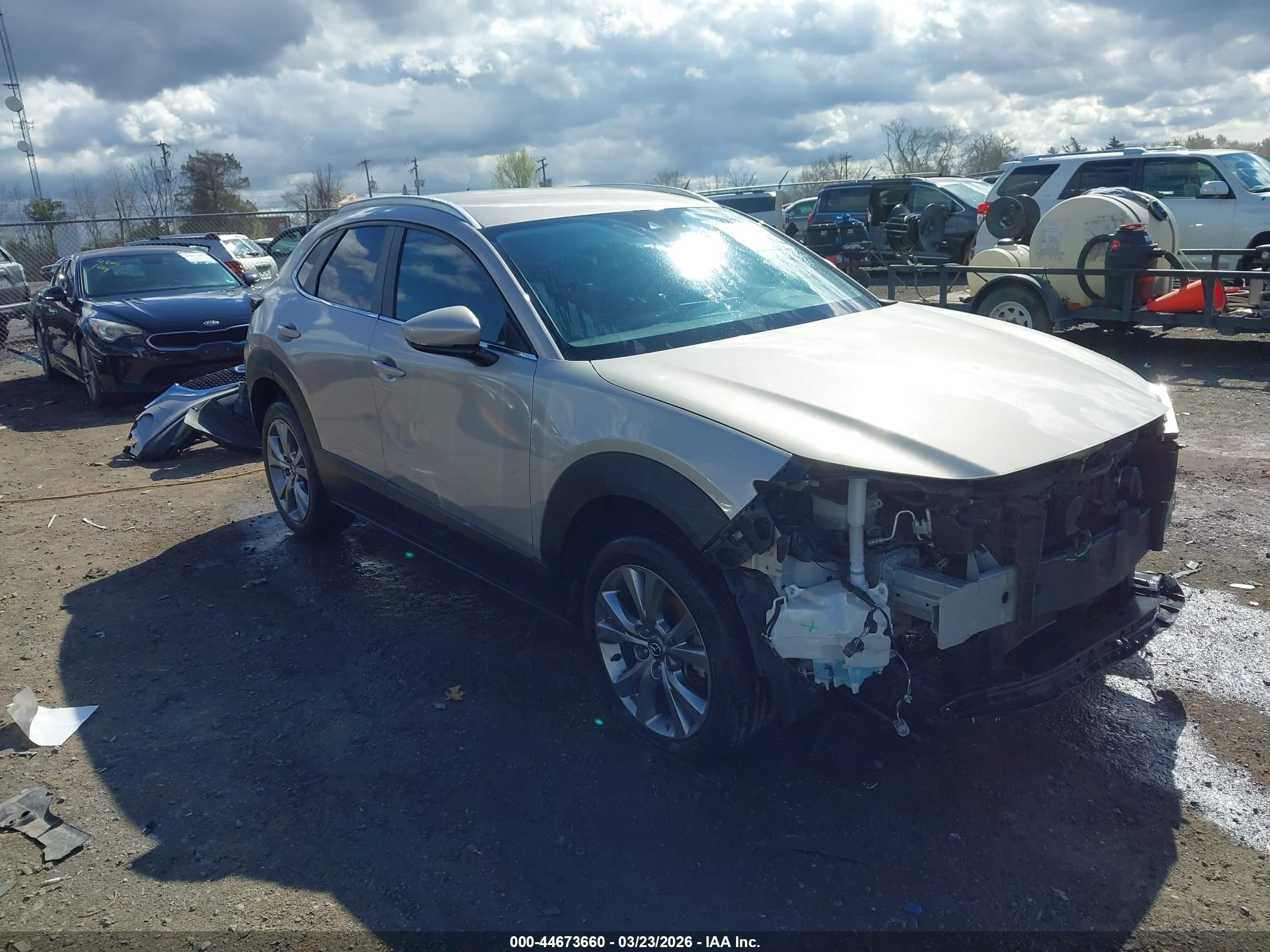 2022 Mazda CX-30 S Select, VIN 3MVDMBBL2NM401822 — Front end