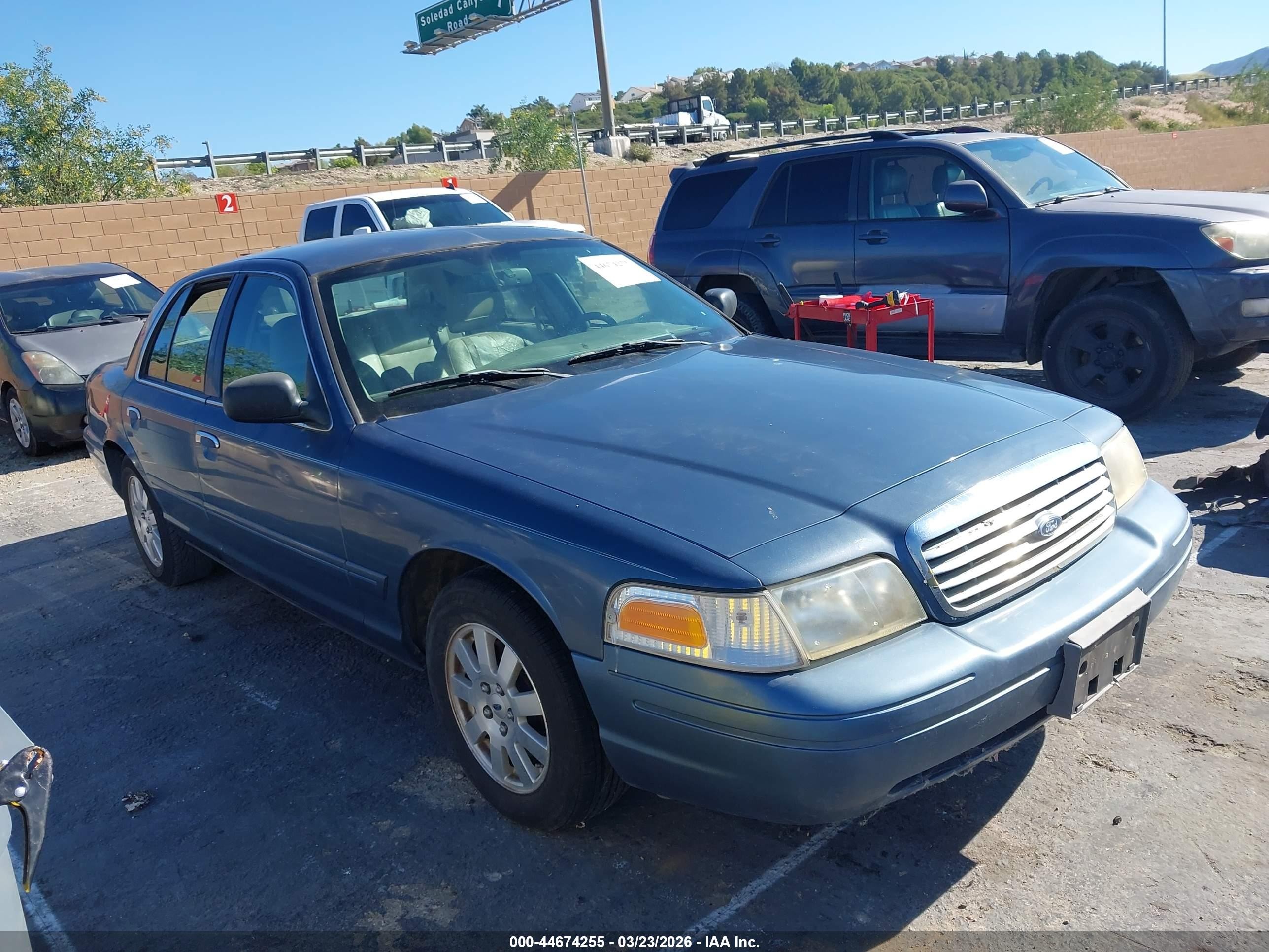 2008 Ford Crown Victoria LX, VIN 2FAFP74V28X121605 — Side