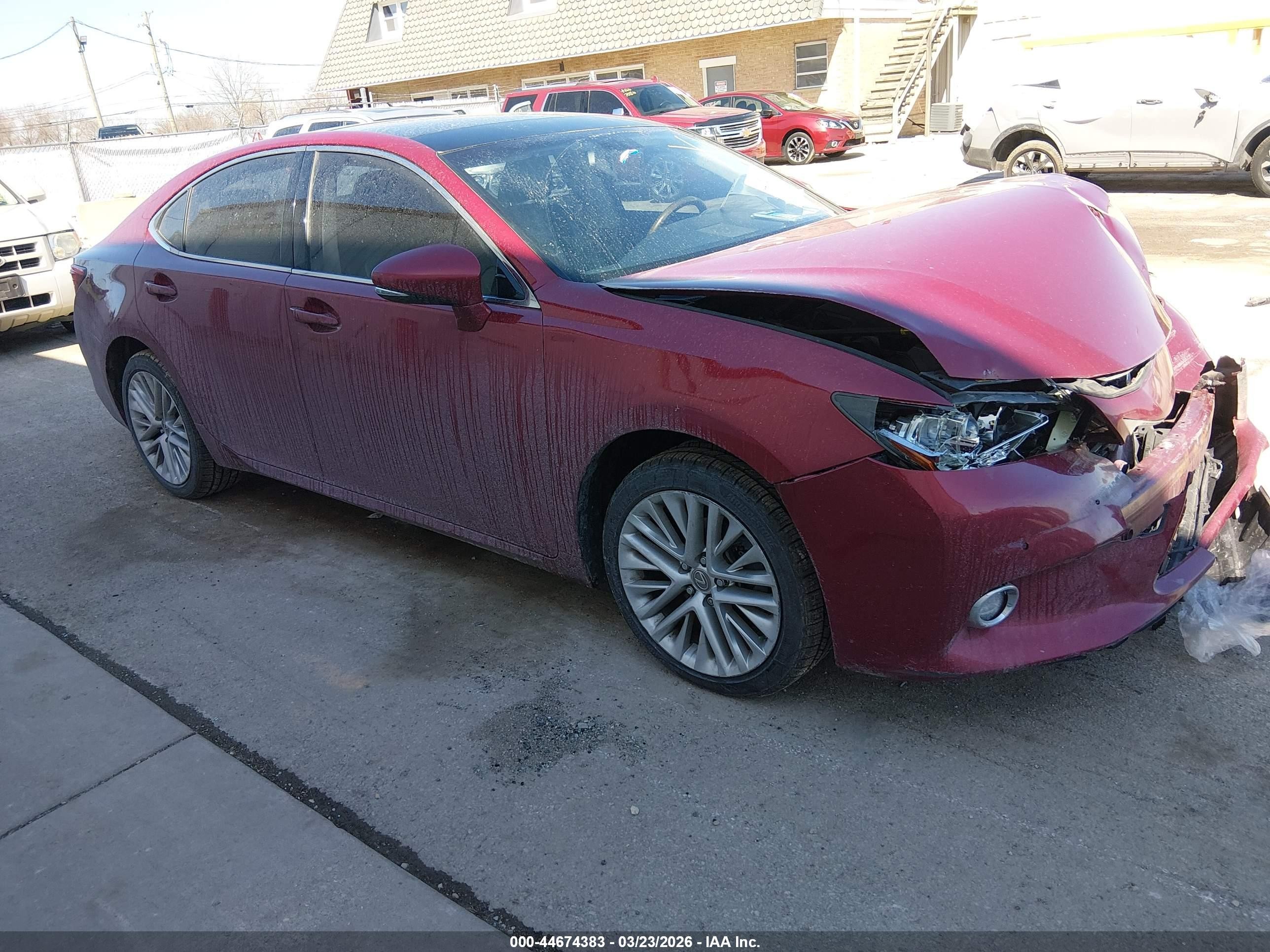 2014 Lexus ES 330, VIN JTHBK1GG0E2119477 — Повреждение рамы