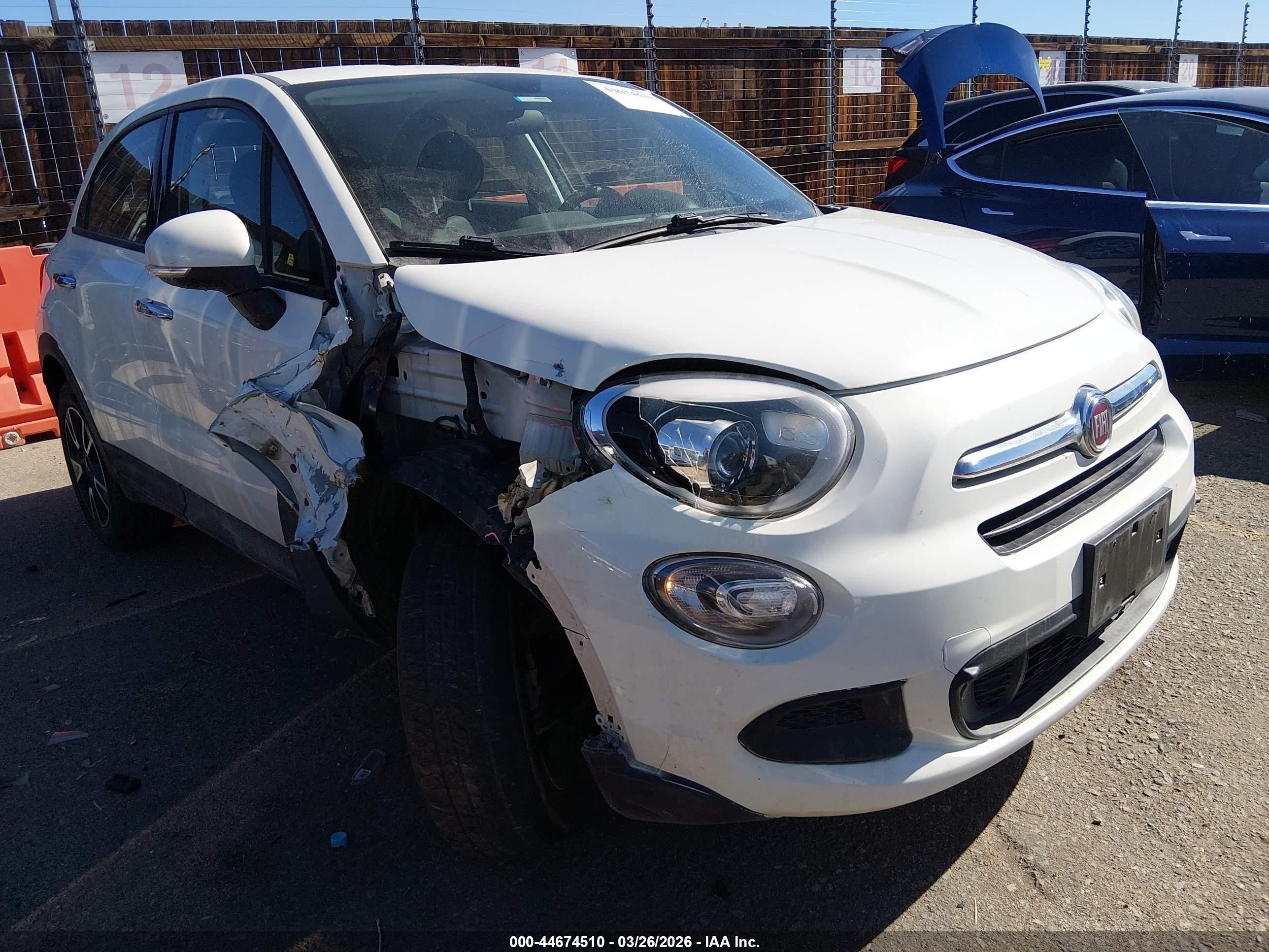 2017 FIAT 500X Pop, VIN ZFBCFYAB6HP594044 — Side