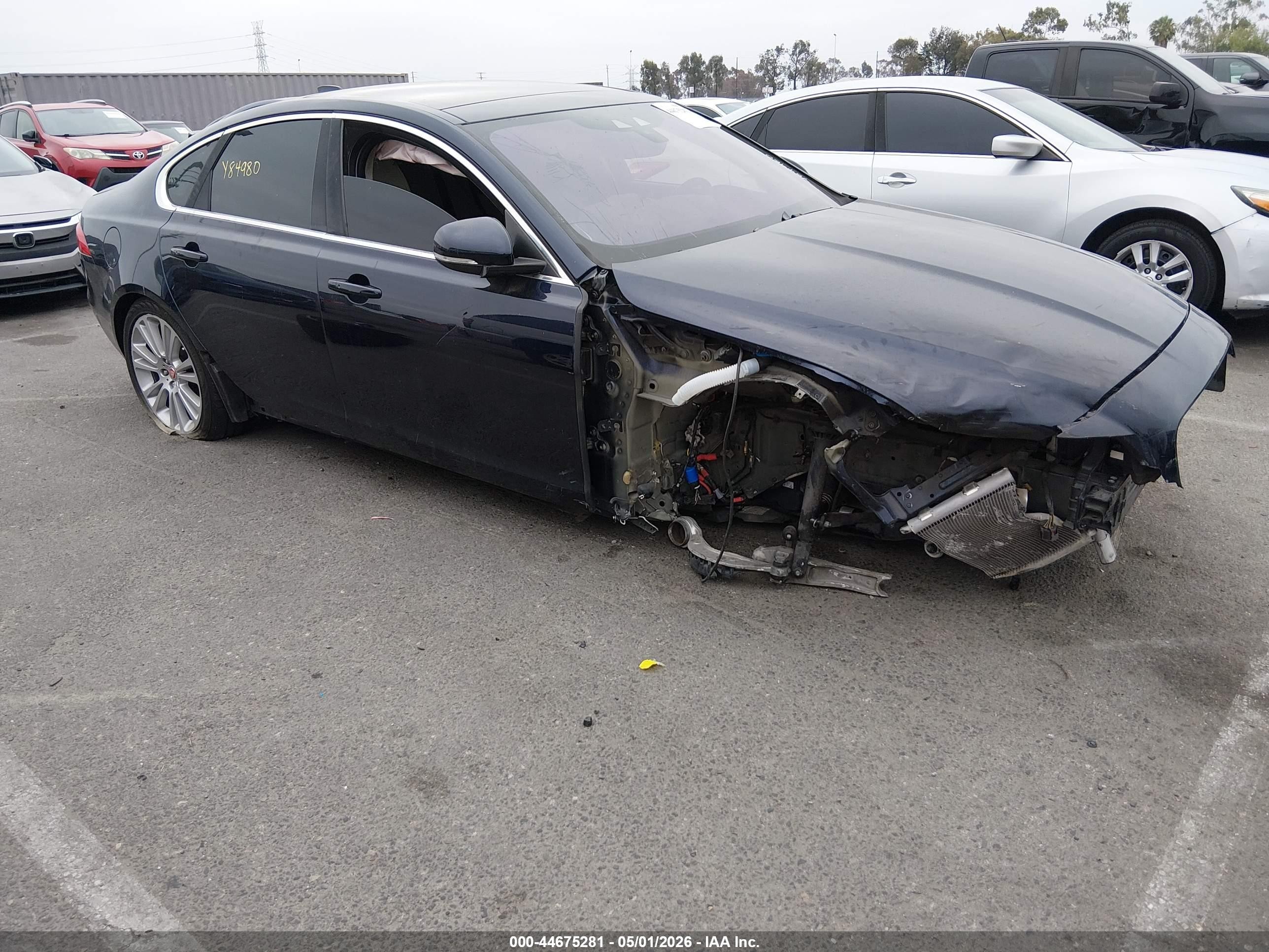 2020 Jaguar XF 25t Premium, VIN SAJBD4FXXLCY84980 — Front end