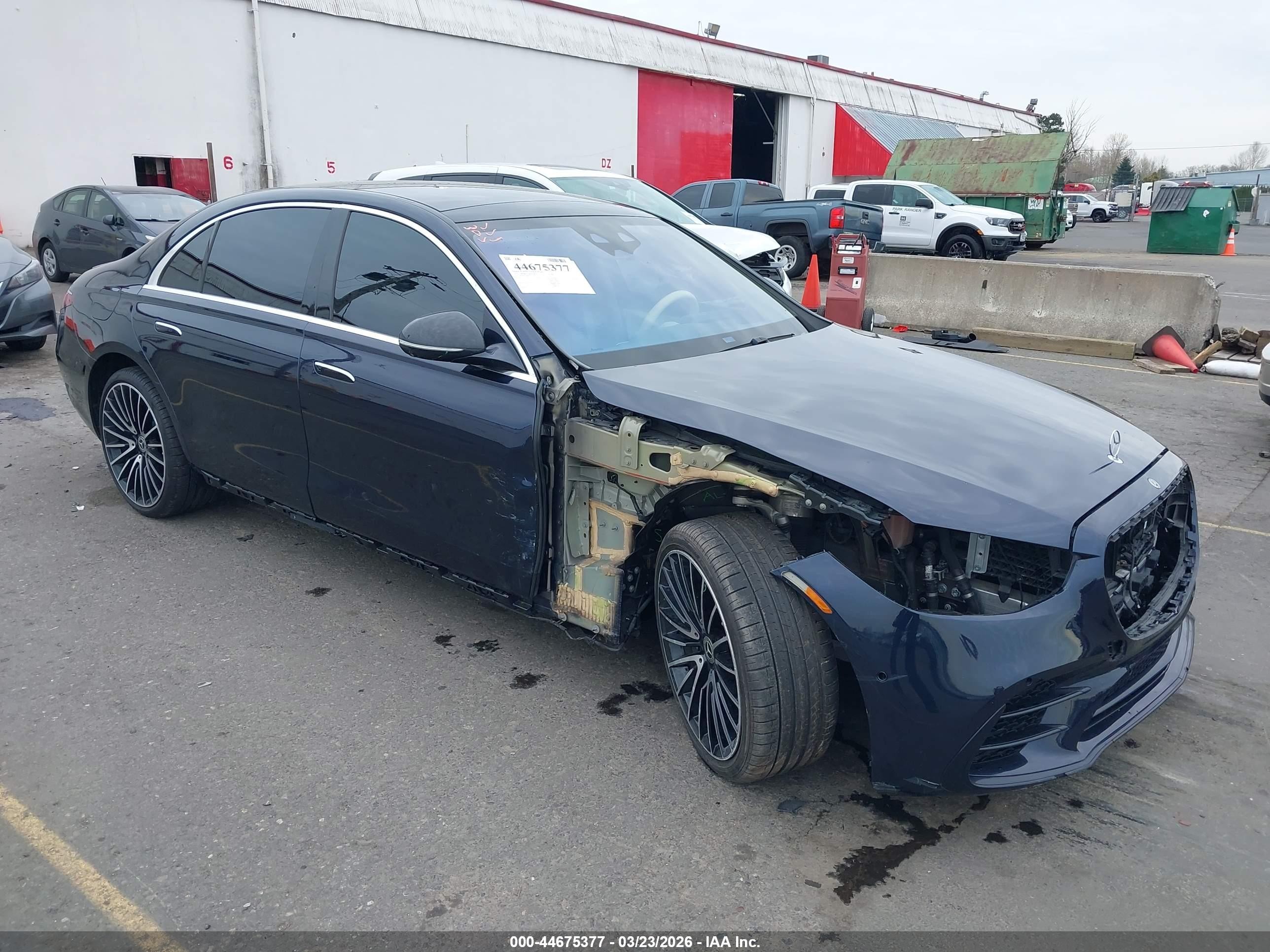 2022 Mercedes-Benz S 580, VIN W1K6G7GBXNA151022 — Side