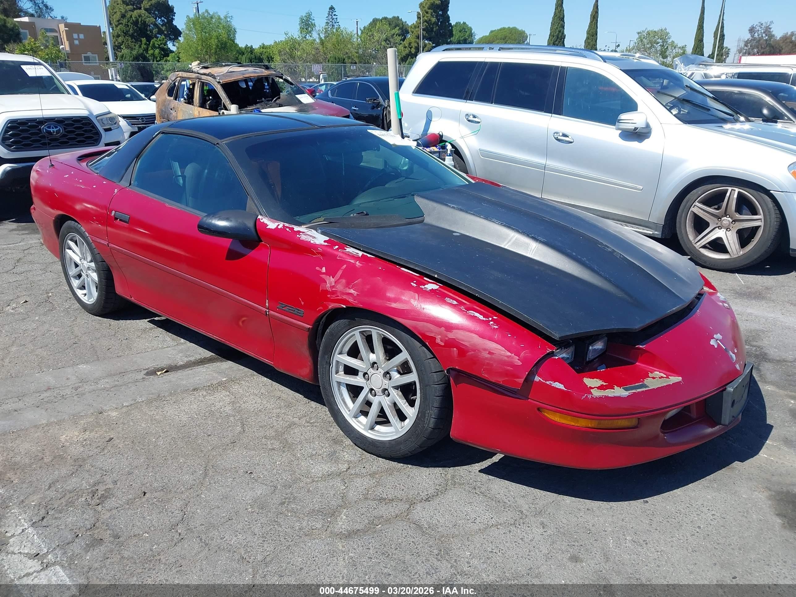 1995 Chevrolet Camaro Z28, VIN 2G1FP22PXS2167648 — Front end