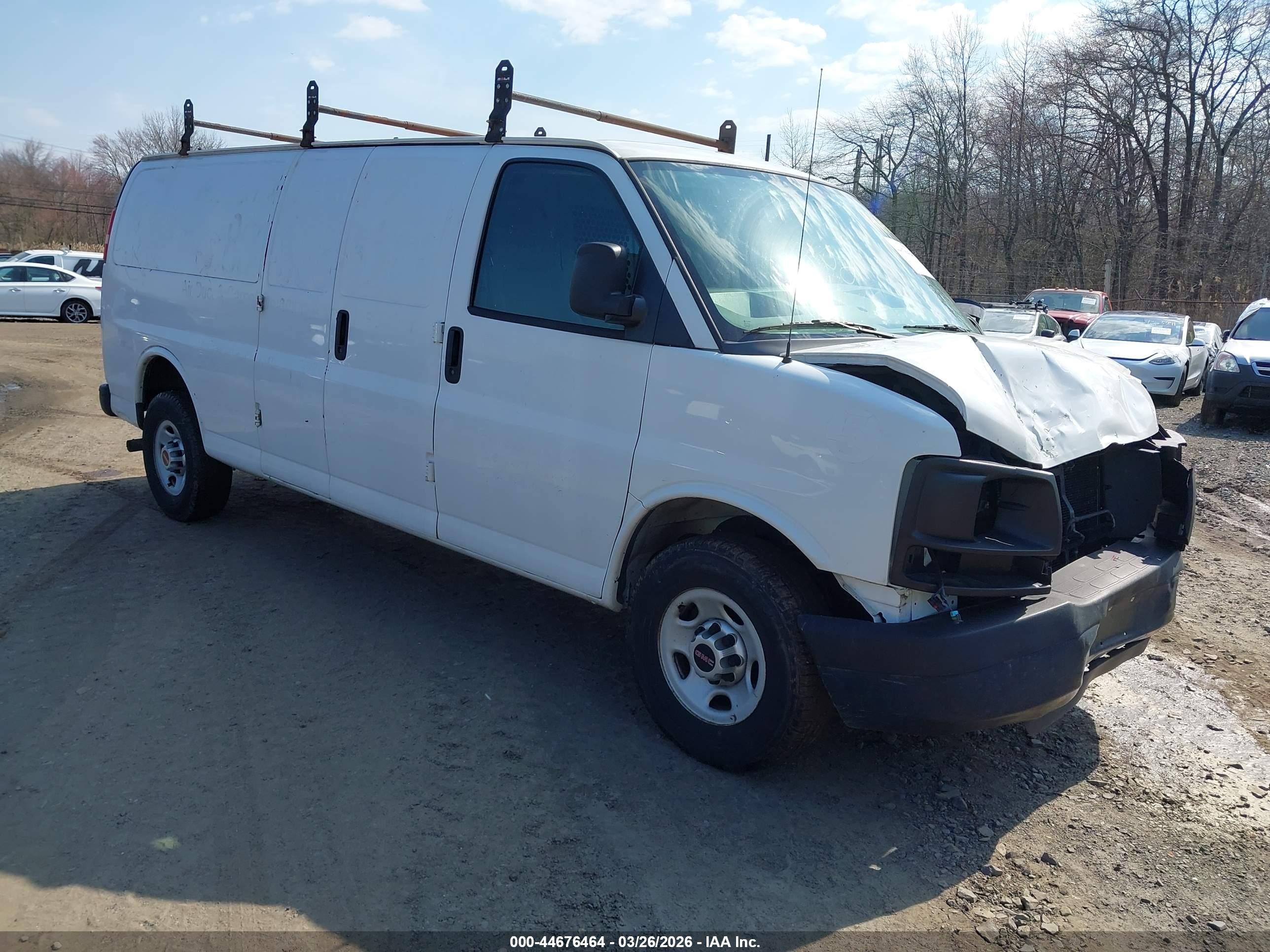 2012 GMC Savana, VIN 1GTW7GCG8C1193830 — Front end