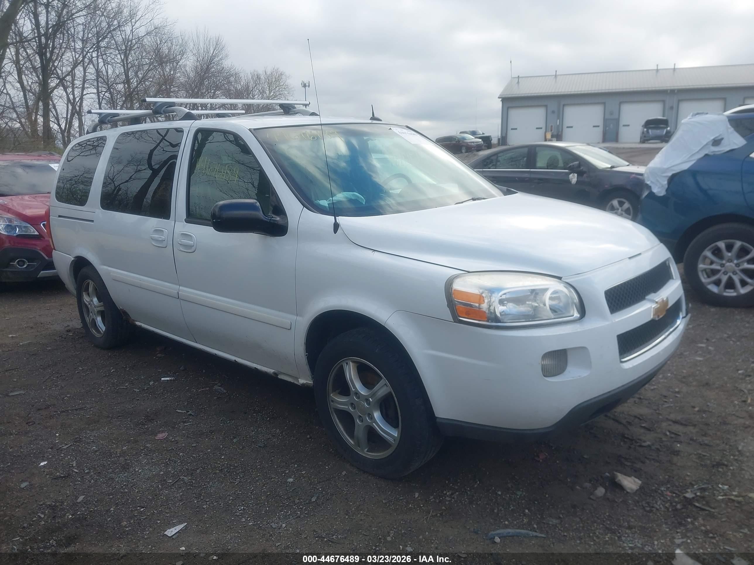 2005 Chevrolet Uplander LT, VIN 1GNDV33L15D231832 — Front end