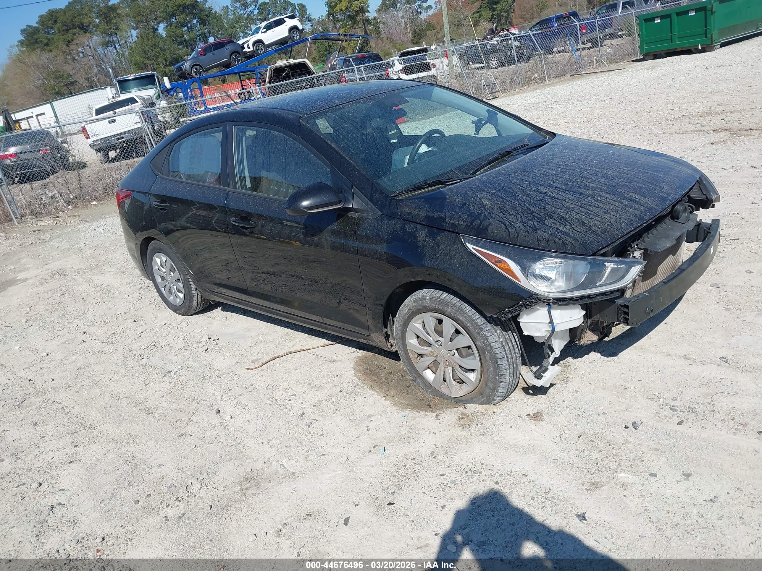 2020 Hyundai Accent SE, VIN 3KPC24A6XLE122331 — Front end