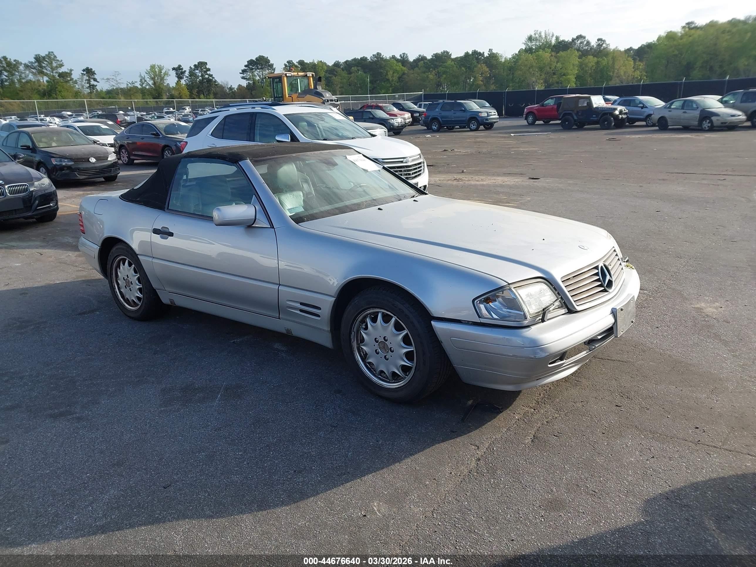 1998 Mercedes-Benz SL 500, VIN WDBFA67F1WF163507 — Rear end