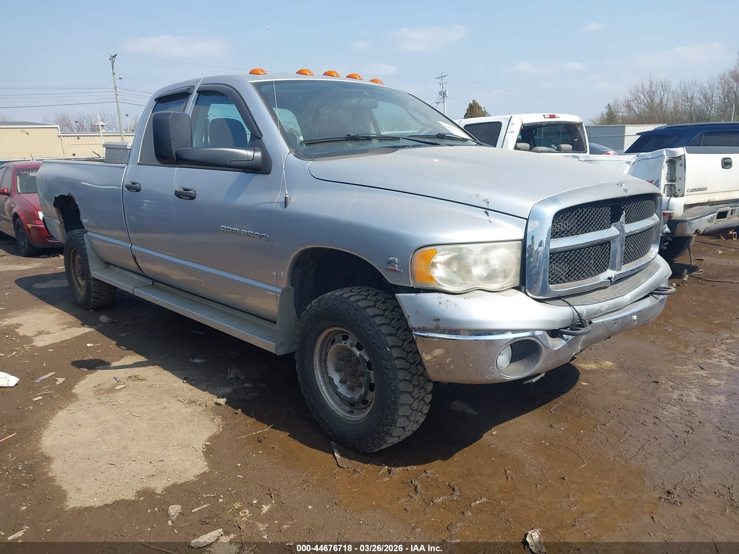 2004 Dodge 3500 ST, VIN 3D7LU38C54G276666 — Перед