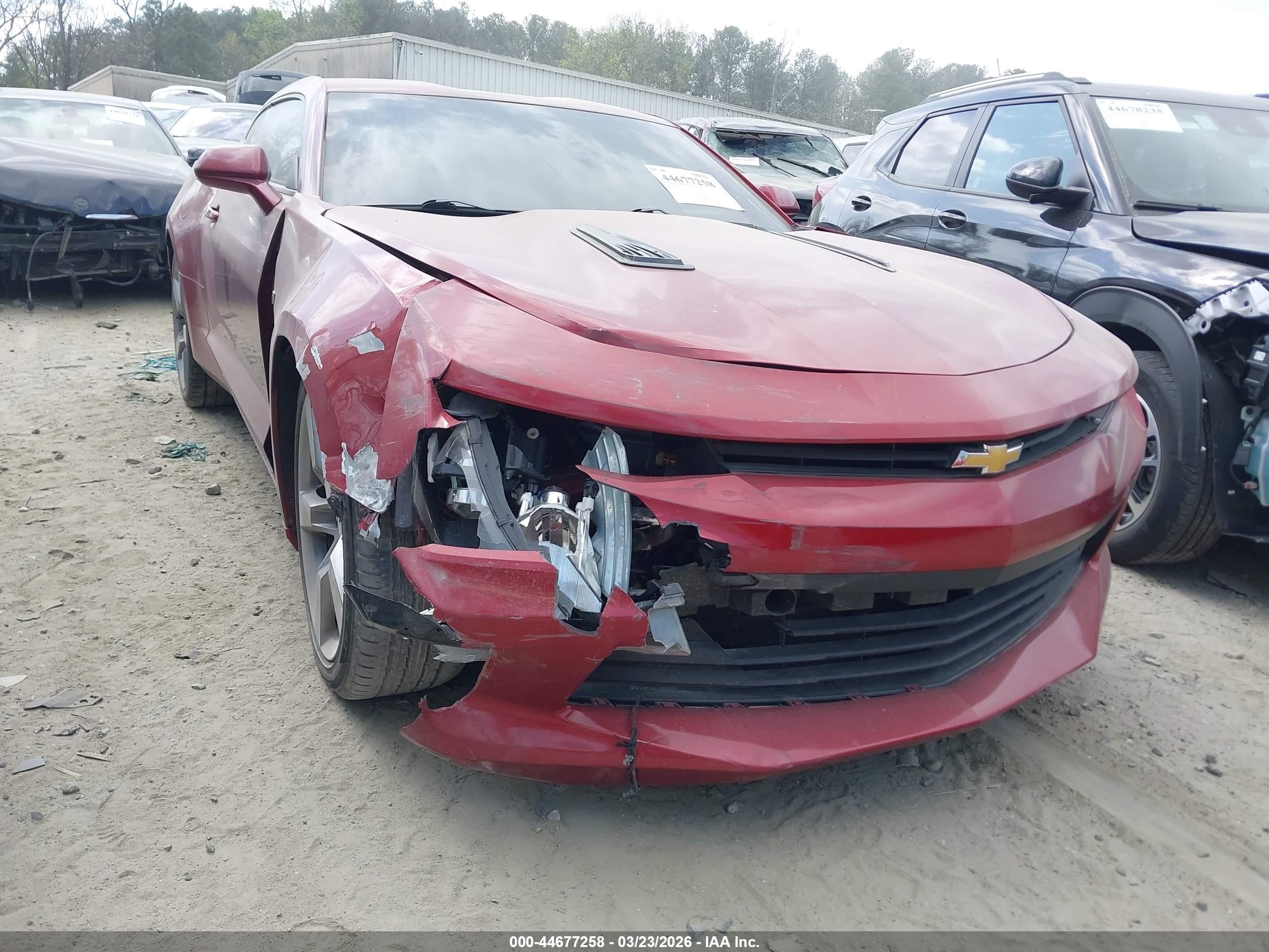 2017 Chevrolet Camaro 1LT, VIN 1G1FB1RX9H0121091 — Front end