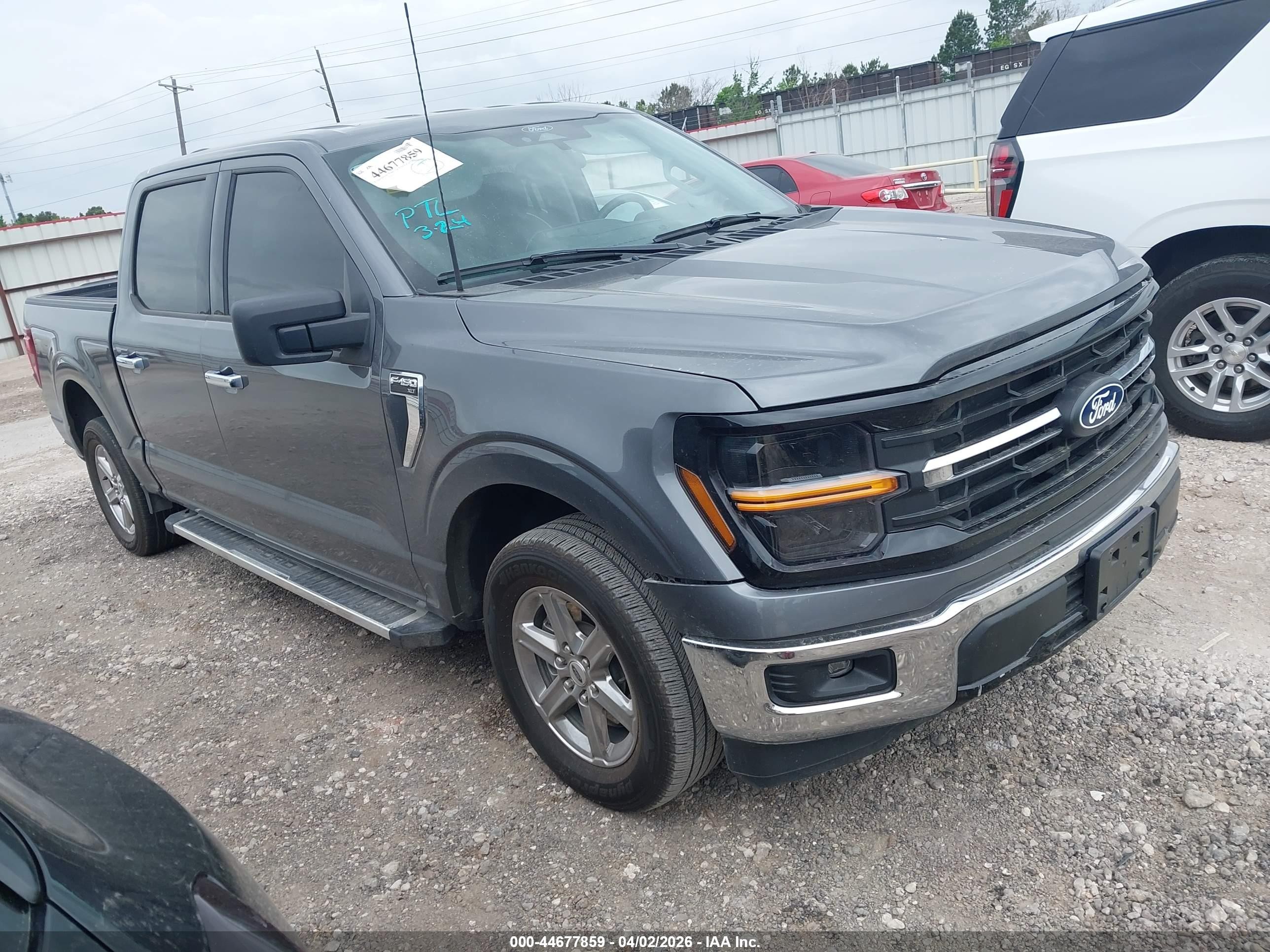 2025 Ford F-150 XLT, VIN 1FTEW3K50SKE27894 — Зад