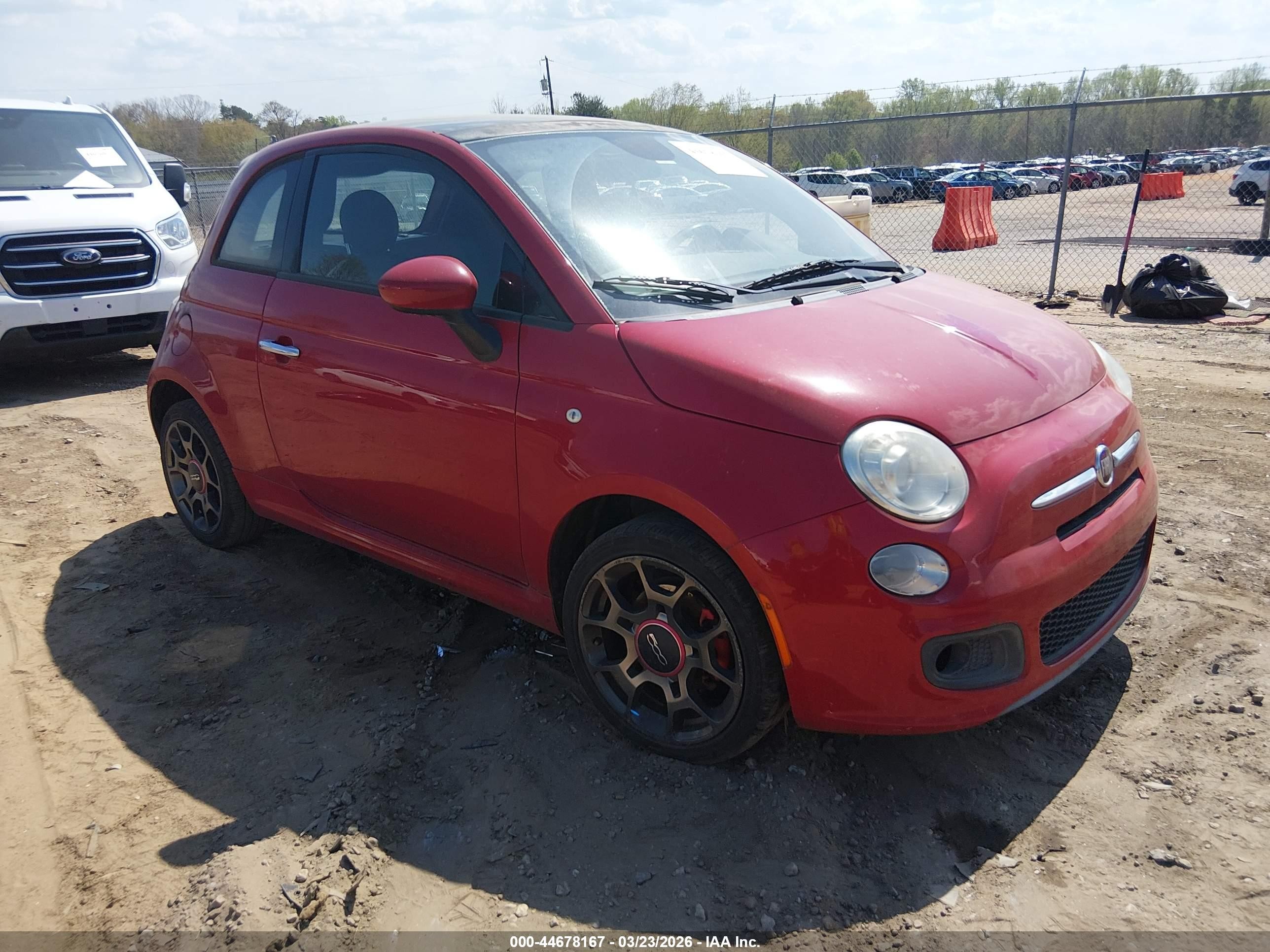 2014 FIAT 500 Sport, VIN 3C3CFFBR6ET267717 — Side