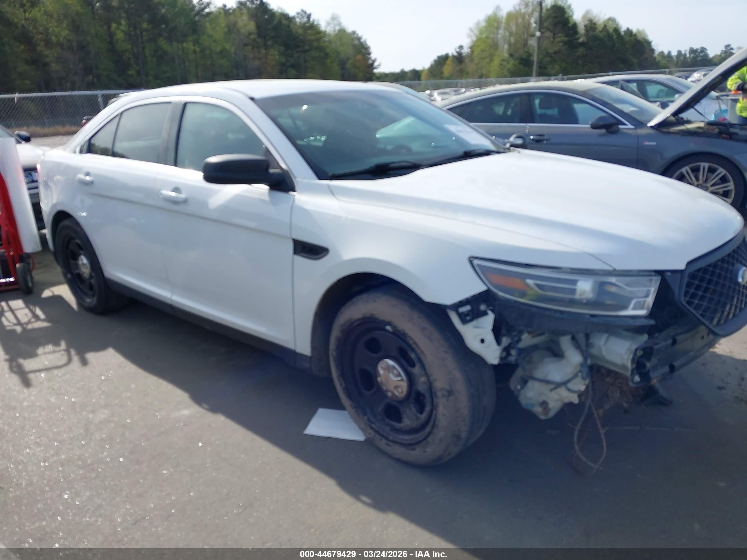 2017 Ford Police Interceptor, VIN 1FAHP2L8XHG100126 — Front end