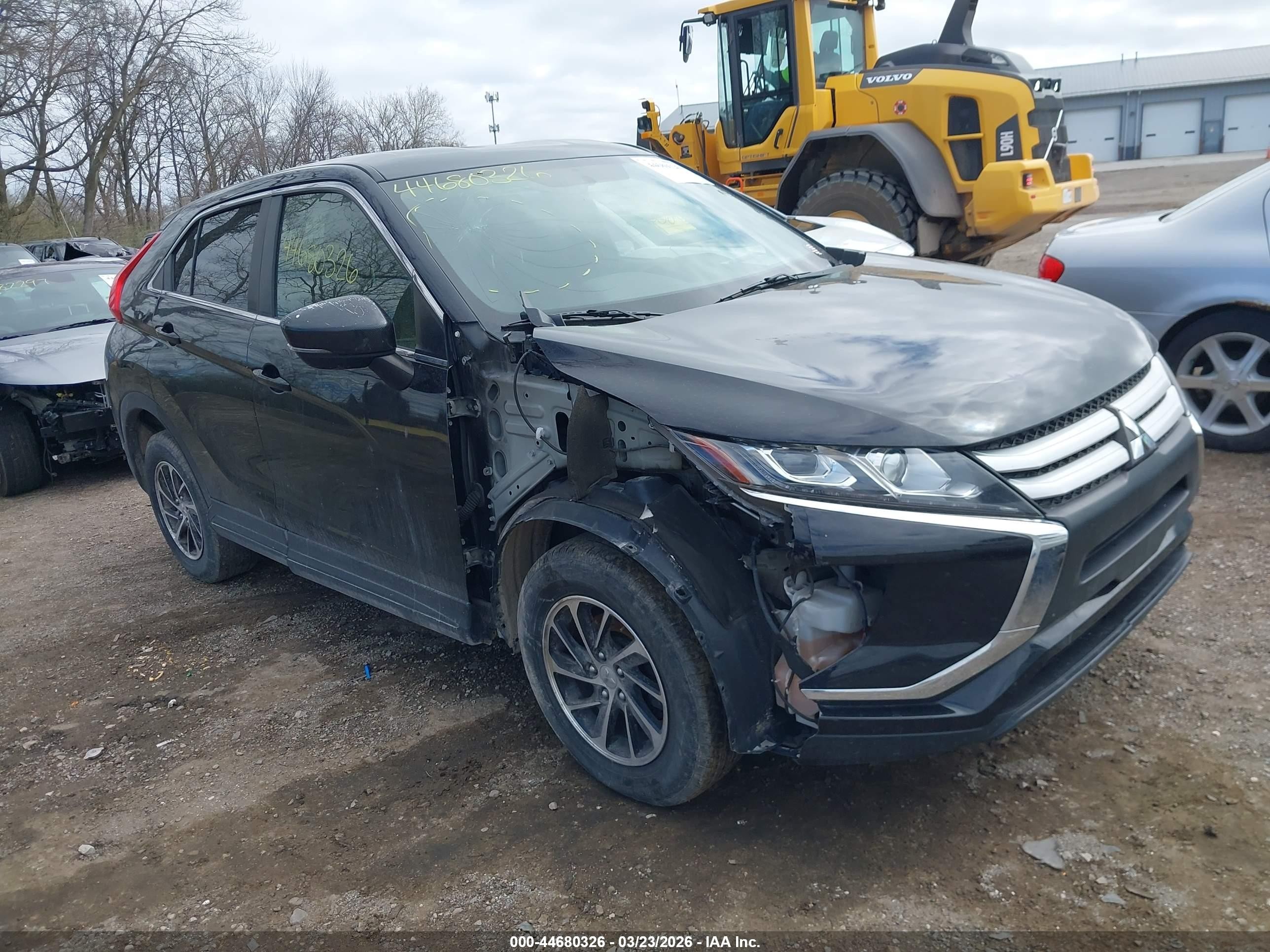 2020 Mitsubishi Eclipse Cross ES, VIN JA4AT3AA8LZ028515 — Перед