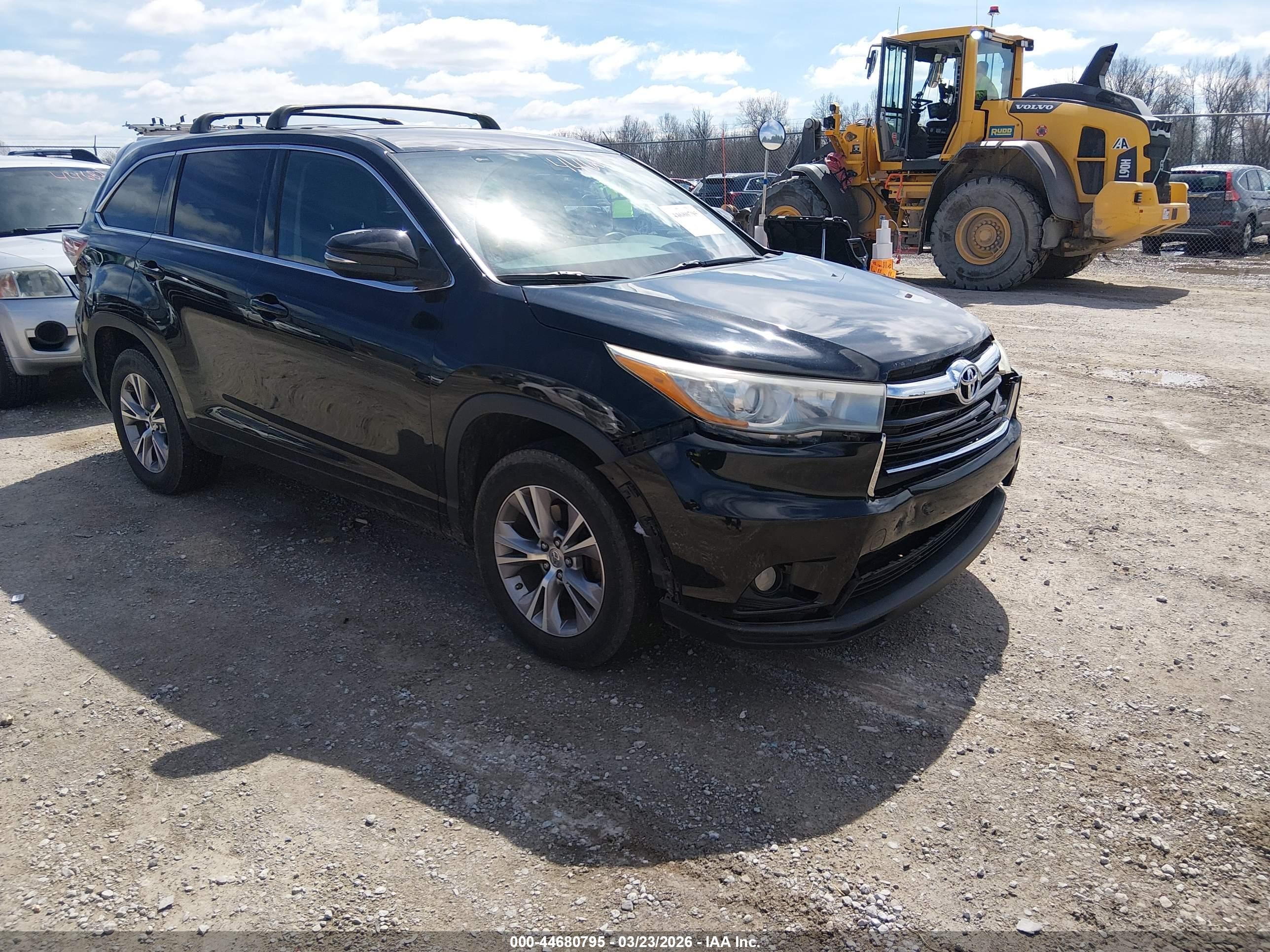2015 Toyota Highlander LE Plus, VIN 5TDZKRFH5FS098225 — All over