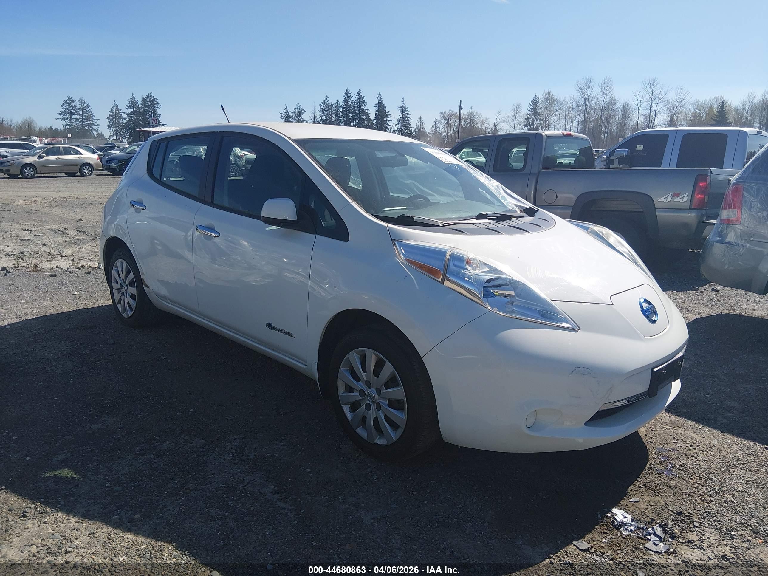 2013 Nissan LEAF SV, VIN 1N4AZ0CP8DC407531 — Side