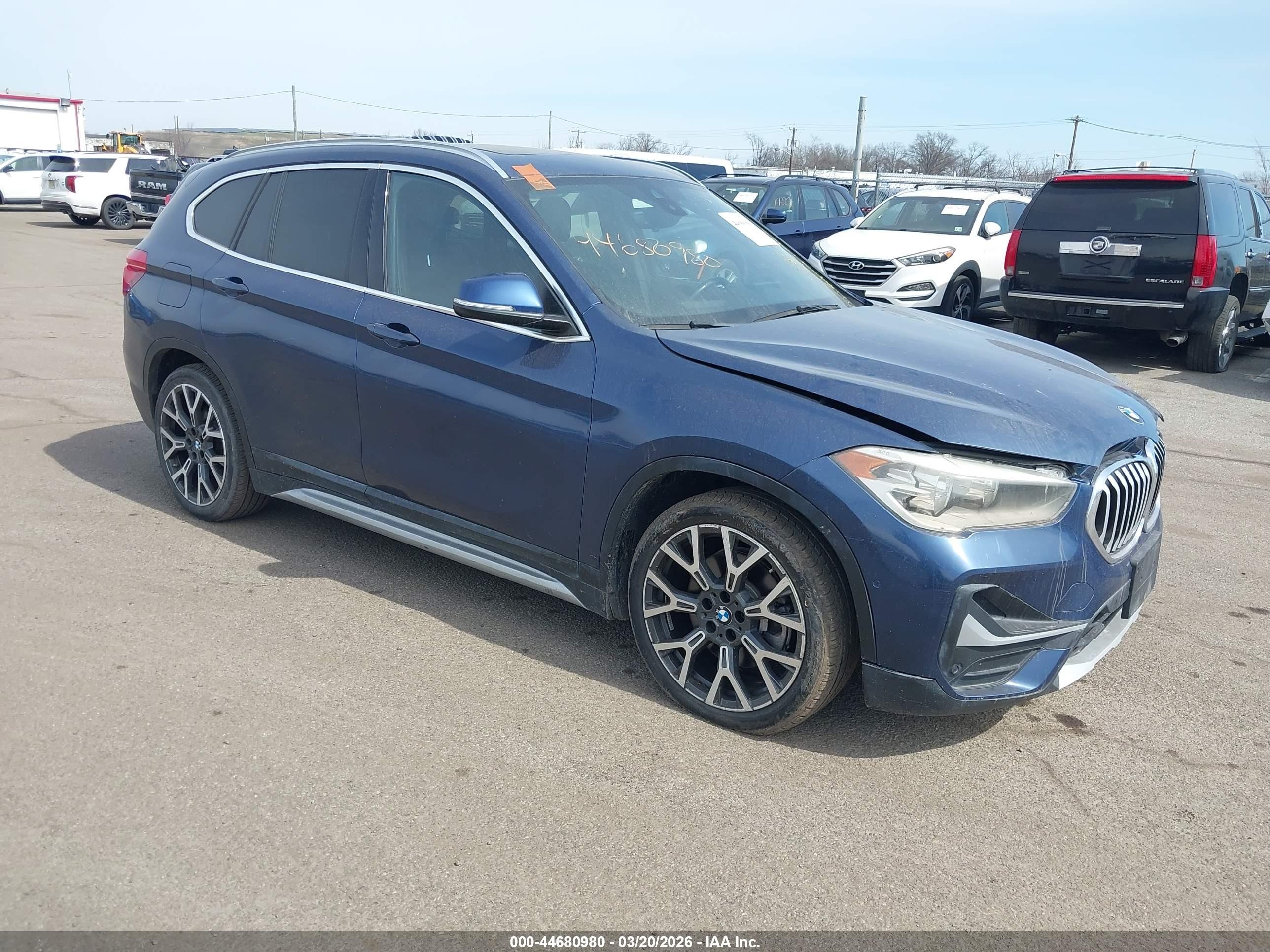 2022 BMW X1 sDrive28i, VIN WBXJG7C06N5U56635 — Rear end
