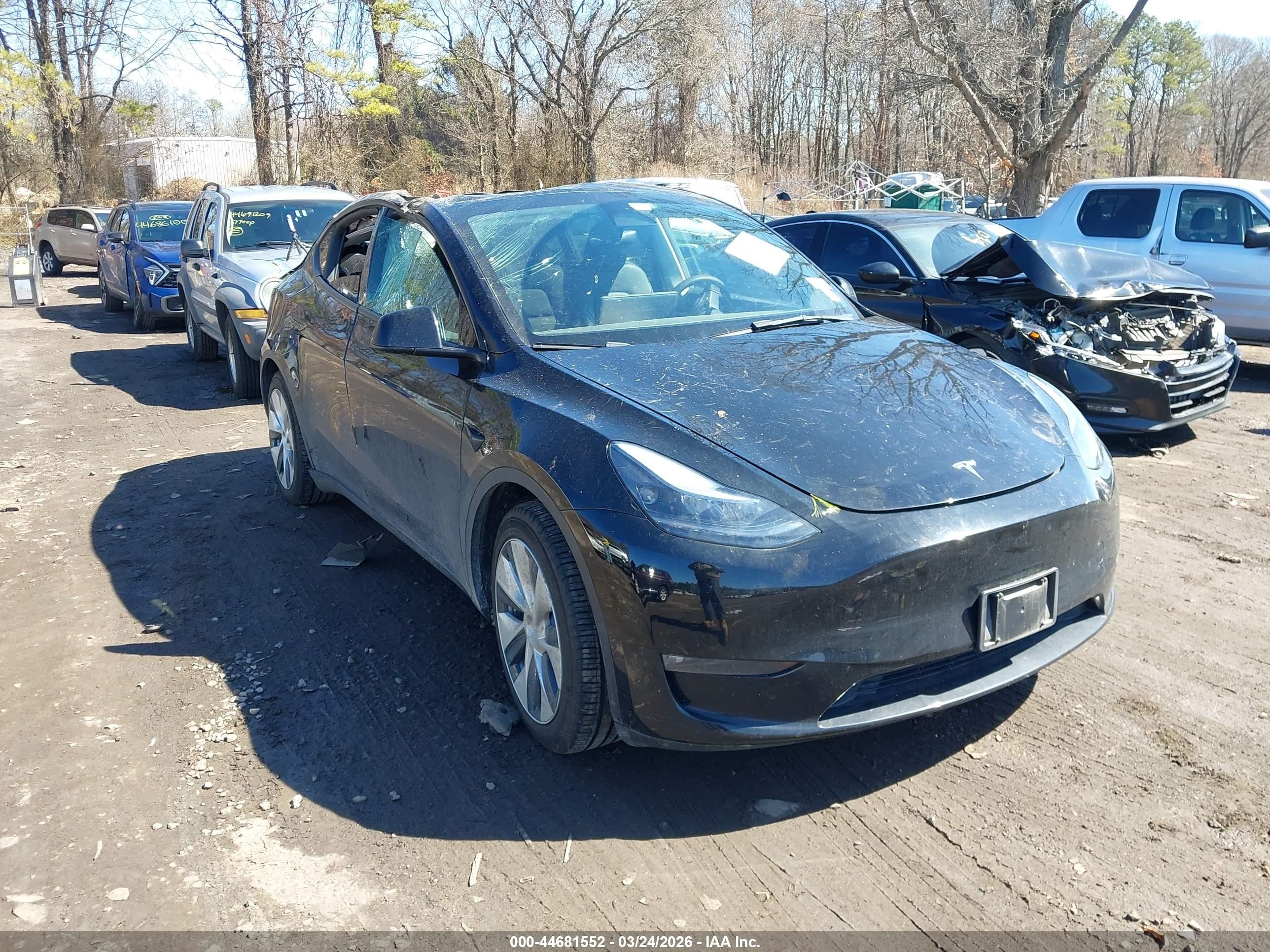 2023 Tesla Model Y Long Range, VIN 7SAYGDEE0PF756842 — Roof
