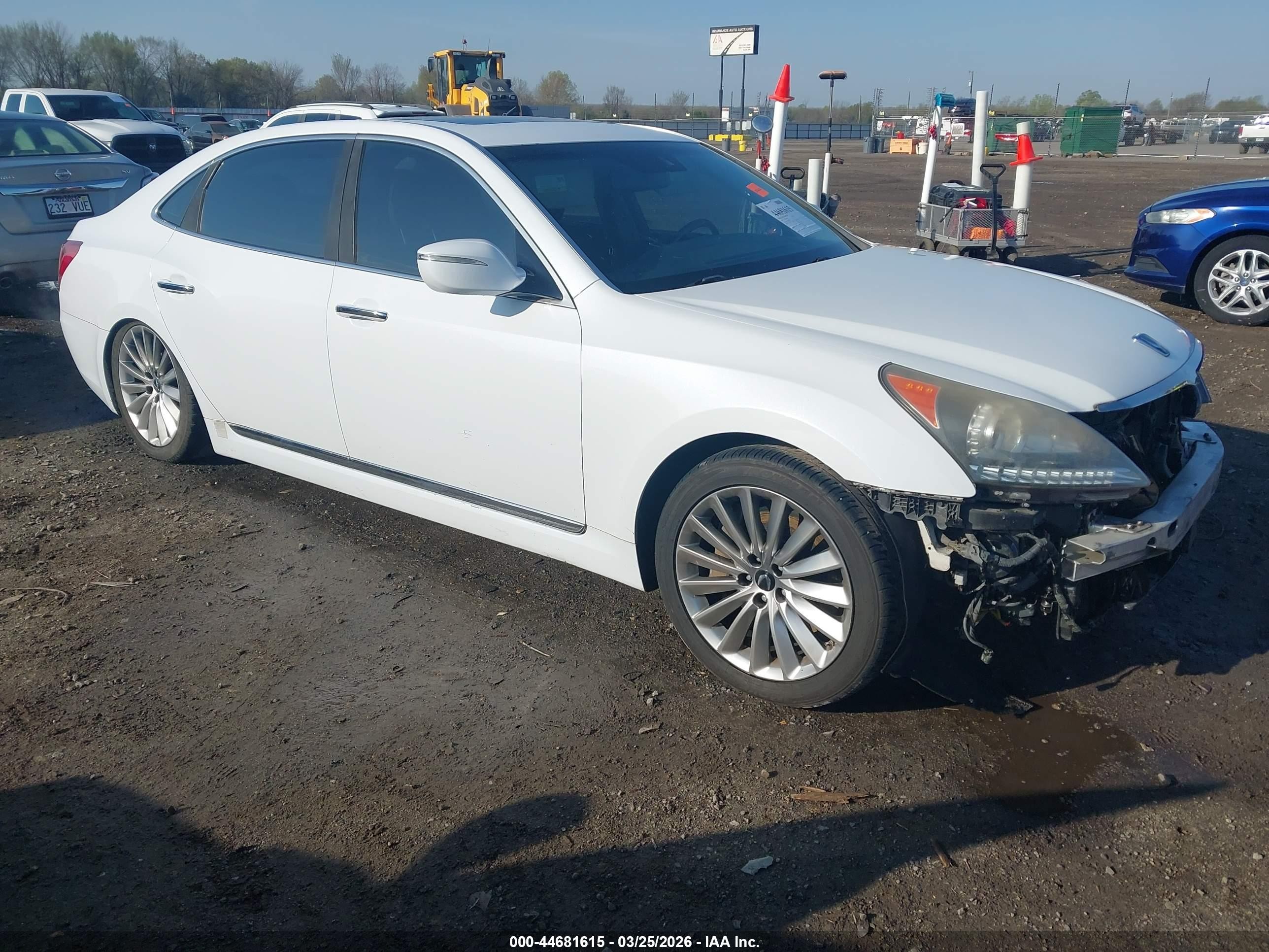 2015 Hyundai Equus Signature, VIN KMHGH4JH1FU092316 — Front end
