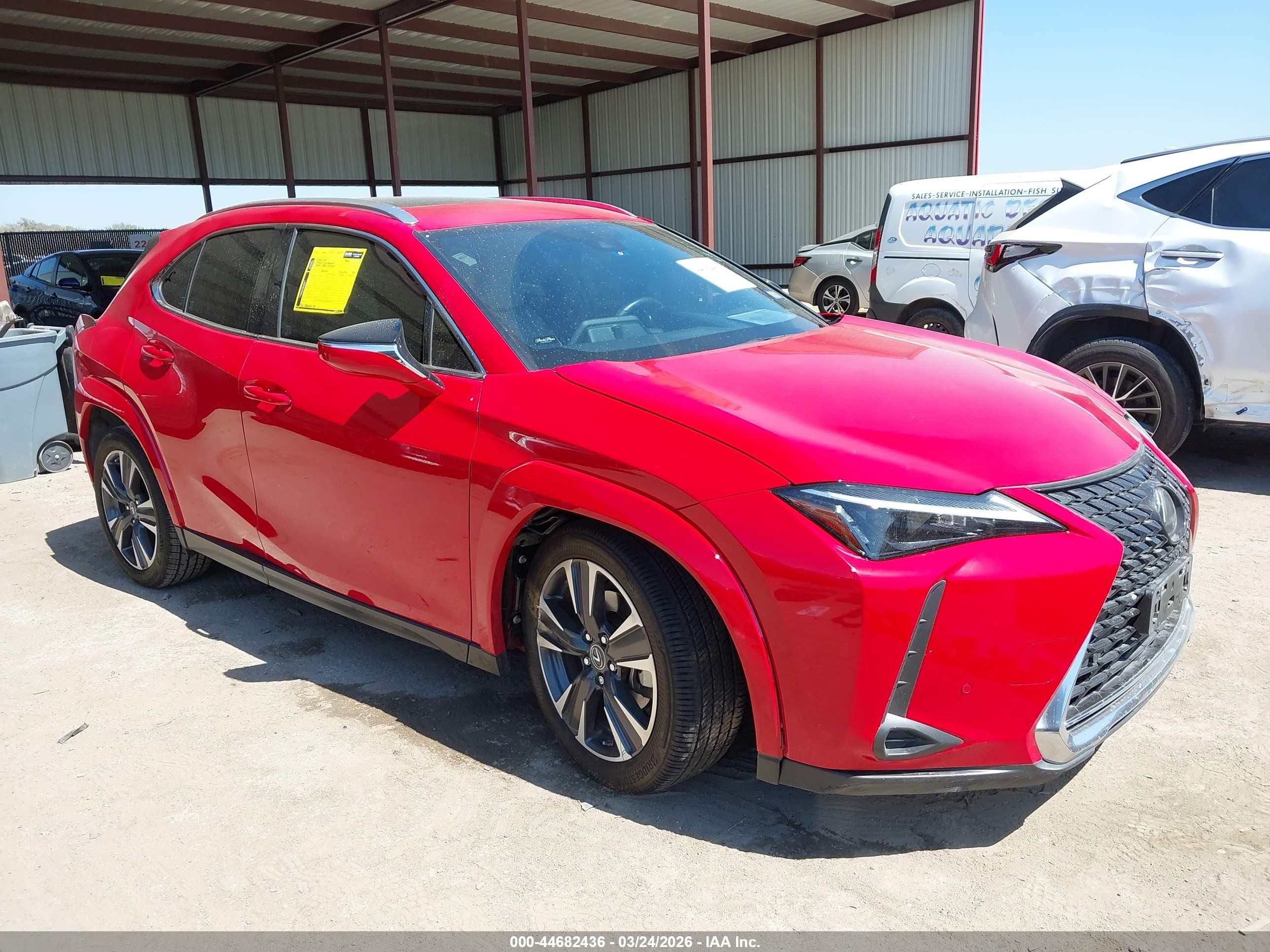 2024 Lexus UX 250h Premium, VIN JTHP6JBH1R2188131 — Перед