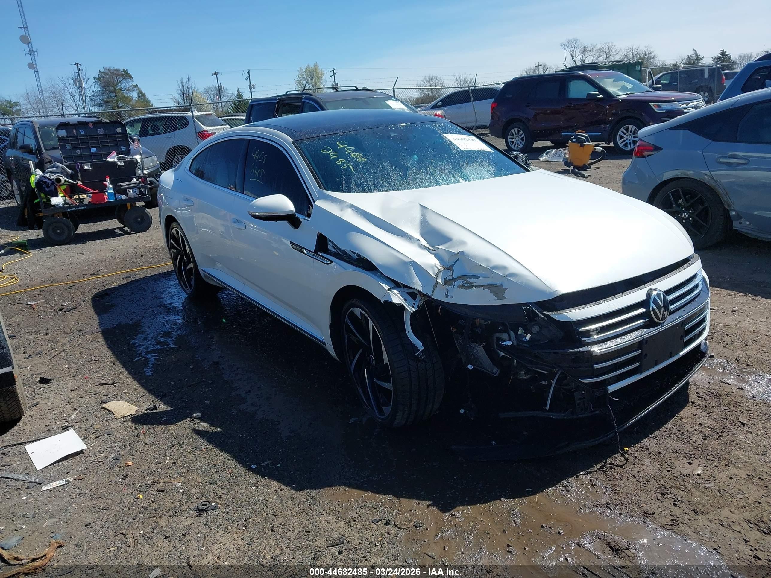 2023 Volkswagen Arteon SEL Premium R-Line, VIN WVWTR7ANXPE004012 — Front end