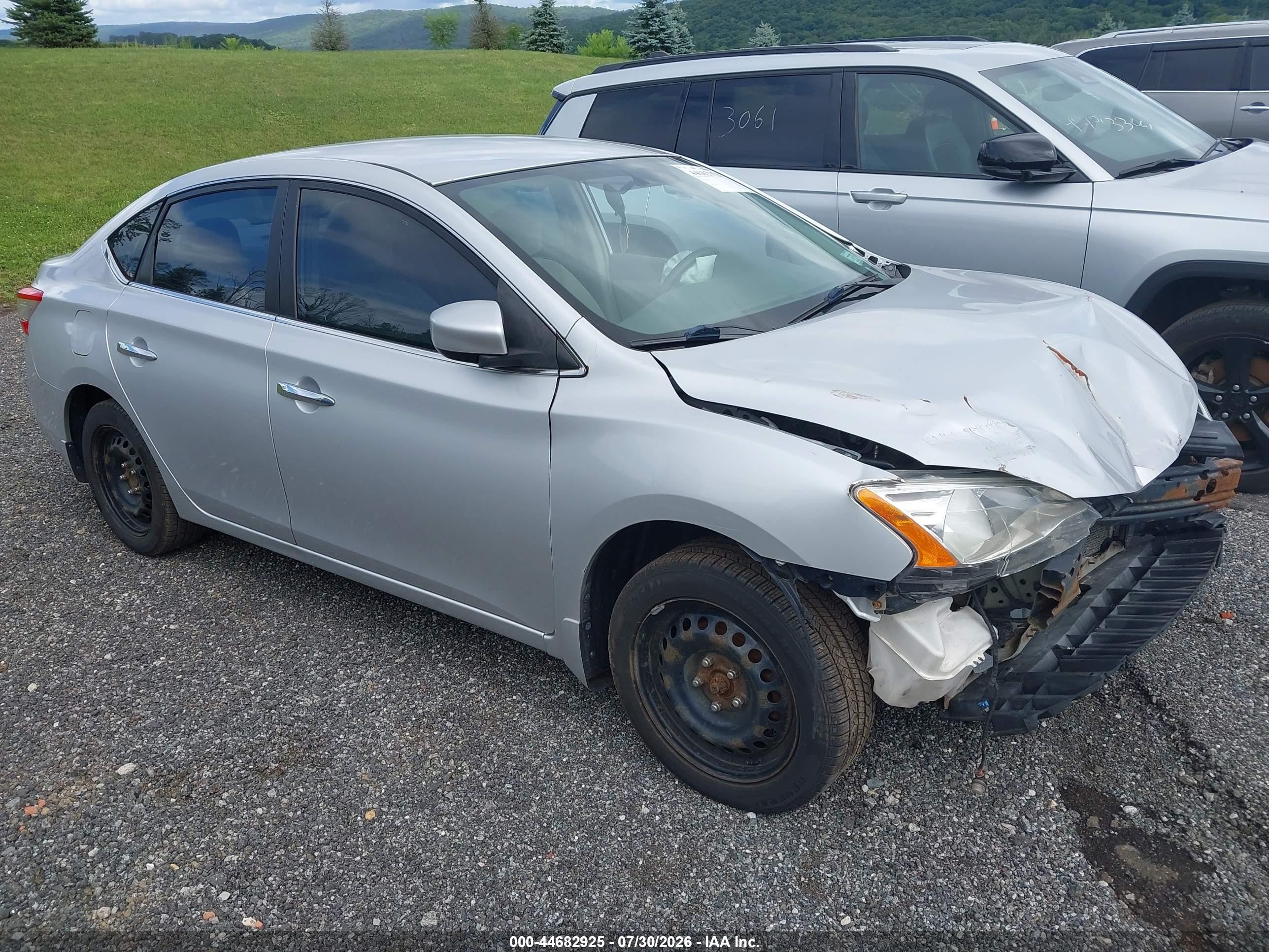 2013 Nissan Sentra SV, VIN 3N1AB7AP3DL666946 — Front end