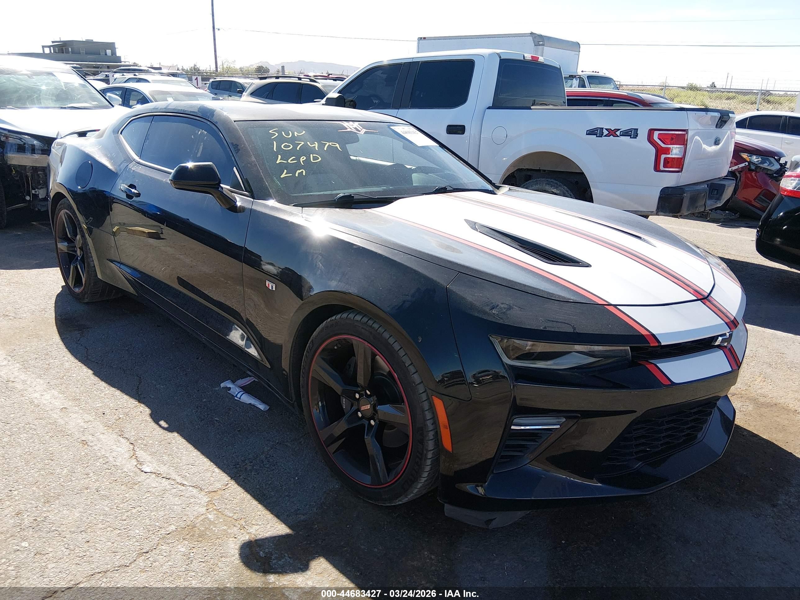 2016 Chevrolet Camaro 2SS, VIN 1G1FH1R75G0136670 — Side