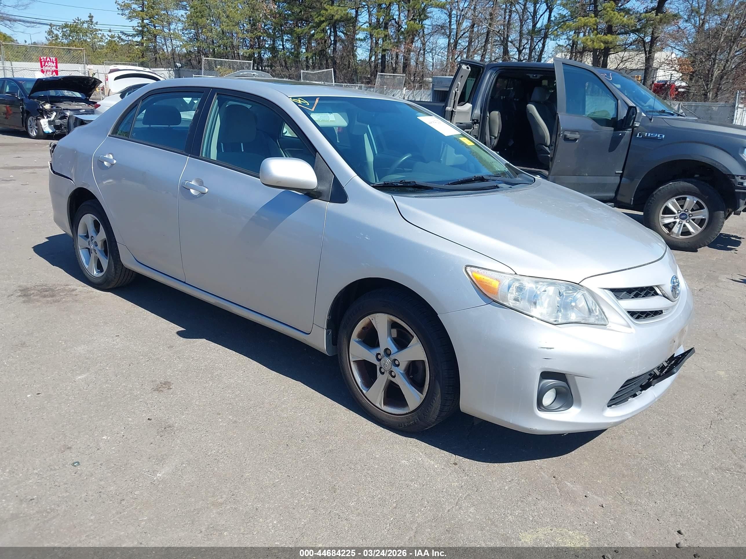 2011 Toyota Corolla LE, VIN 2T1BU4EE2BC624125 — Rear end
