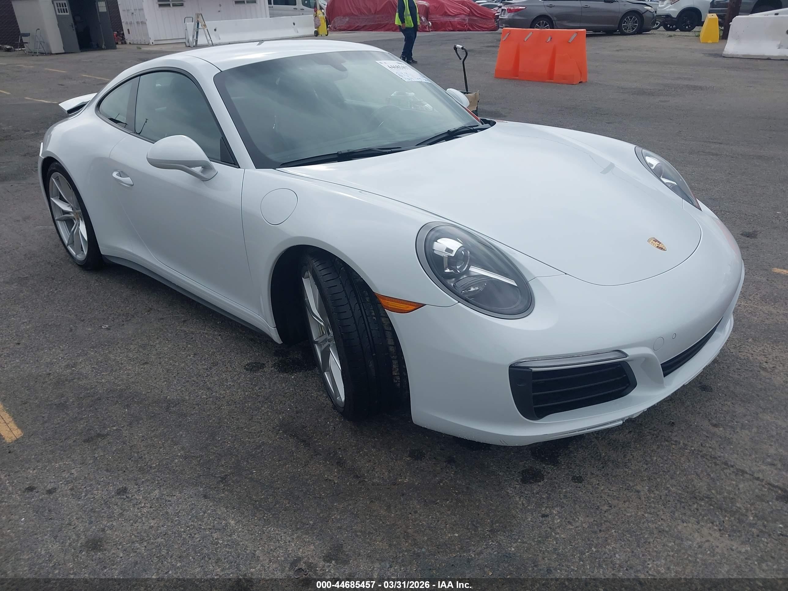 2019 Porsche 911 Carrera S, VIN WP0AB2A93KS115111 — Rear end