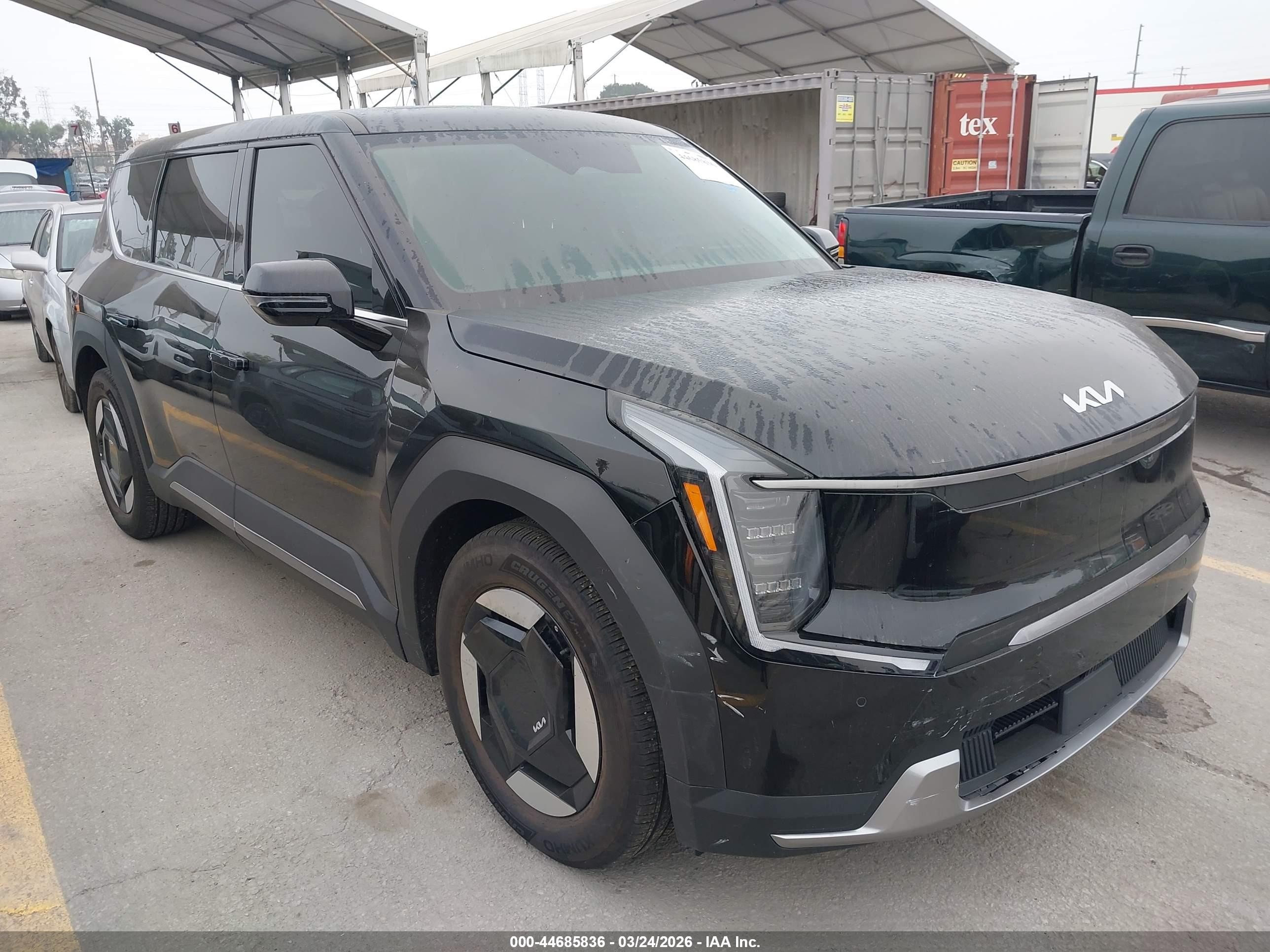 2026 Kia EV9 Light Long Range, VIN 5XYAB5S14TG010997 — Rear end