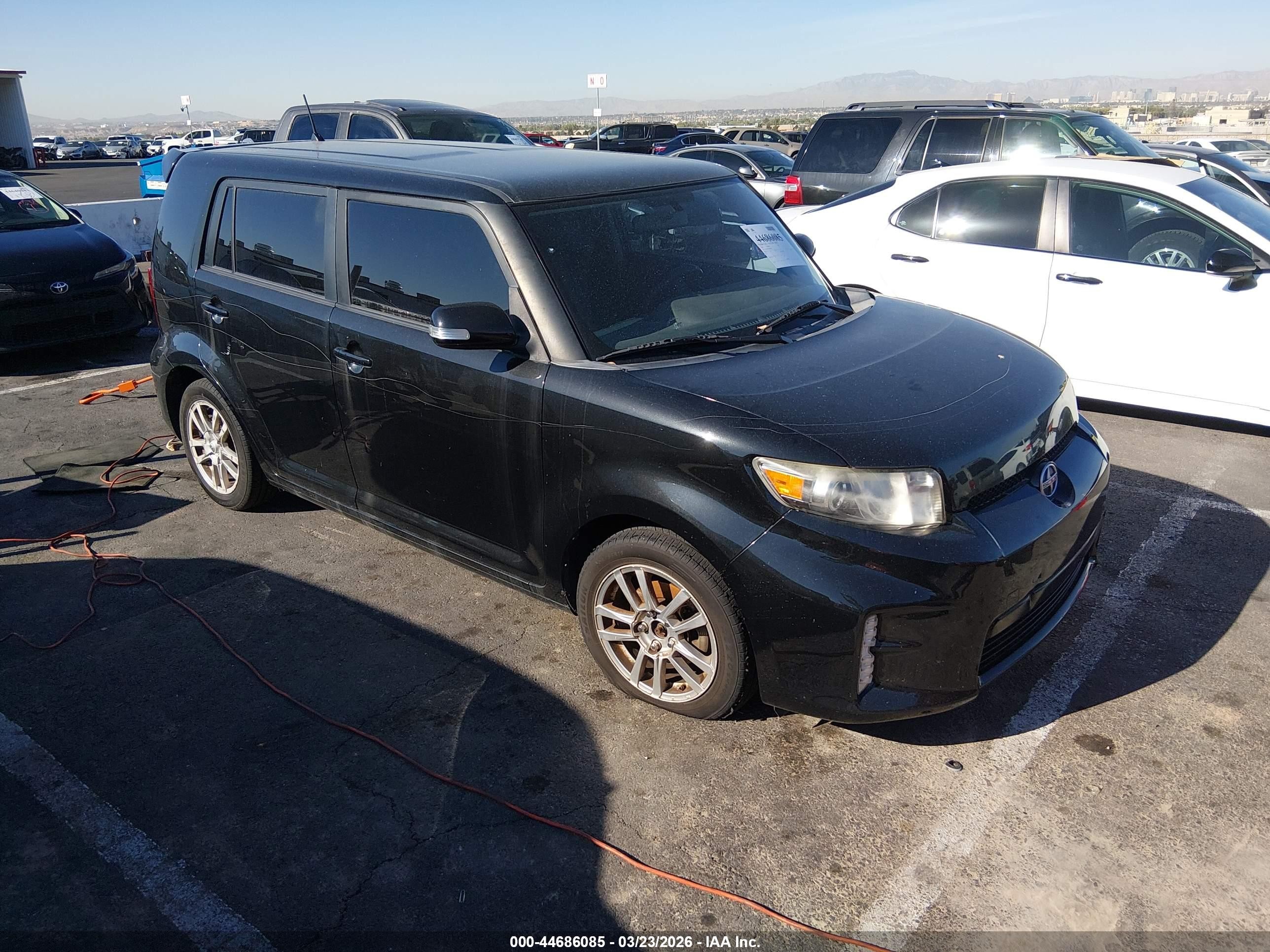2014 Scion xB, VIN JTLZE4FE4EJ059805 — Vandalism