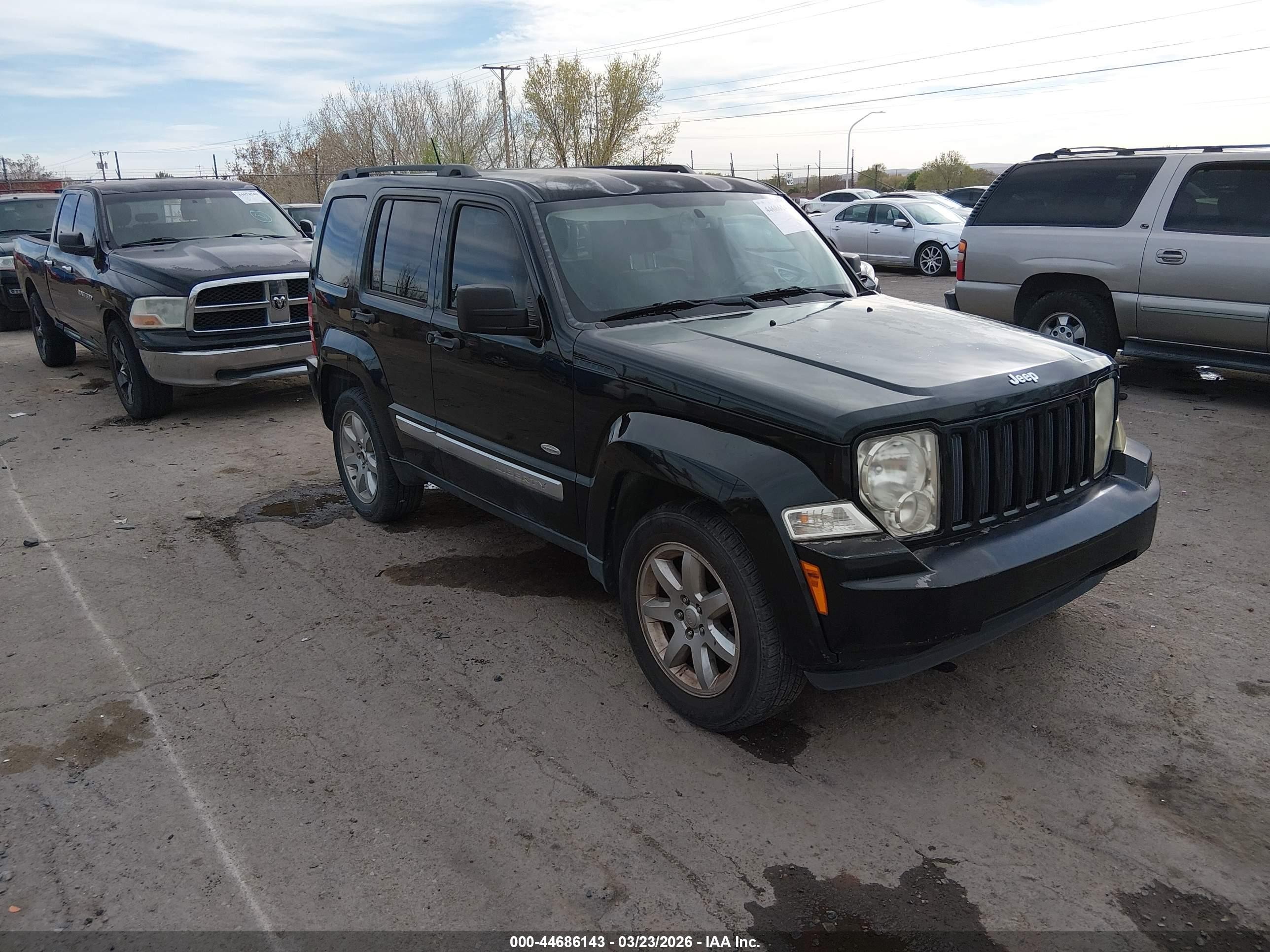 2012 Jeep Liberty Sport, VIN 1C4PJMAK3CW171121 — Перед