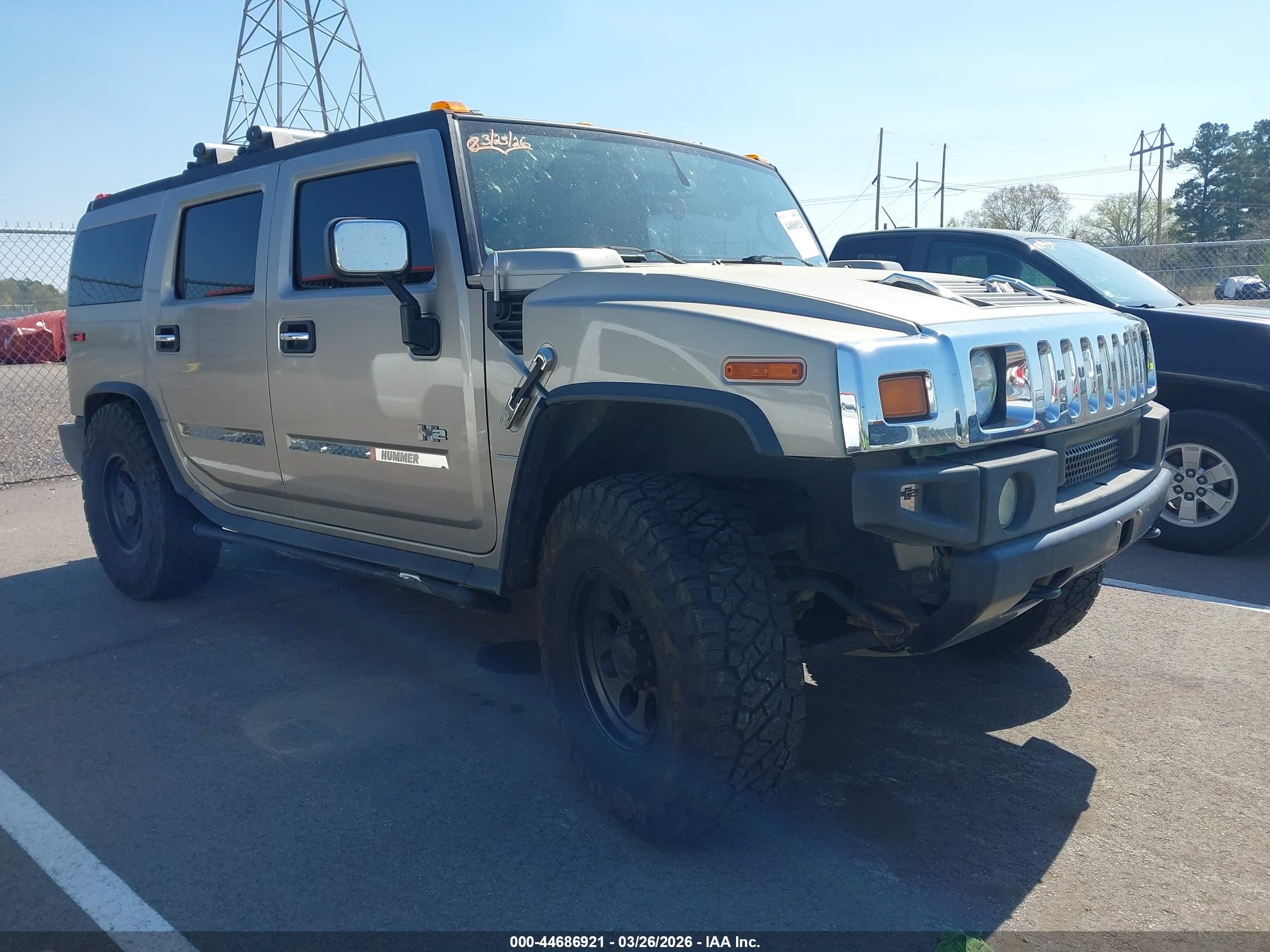 2004 Hummer H2, VIN 5GRGN23U84H120273 — Rear end