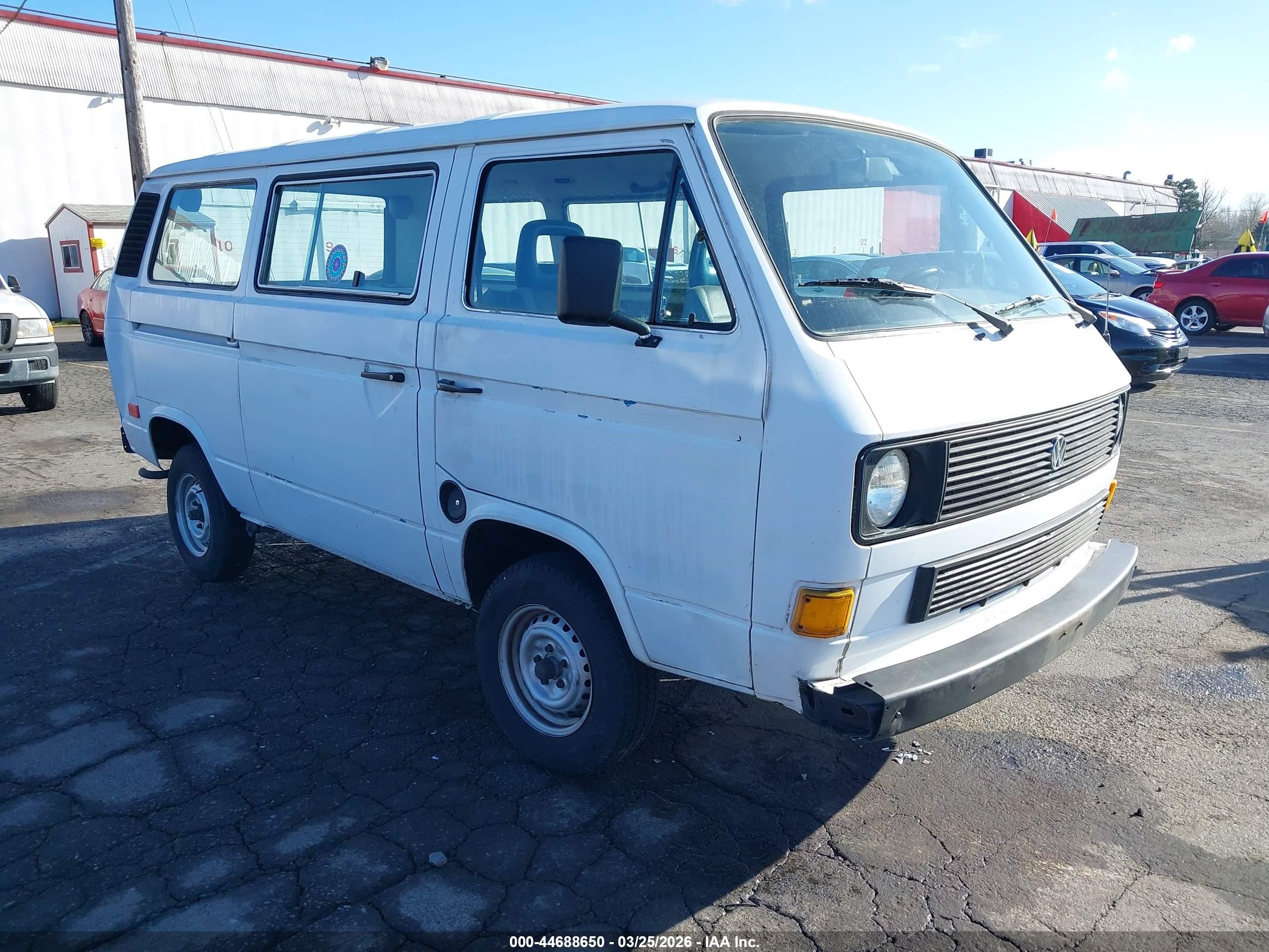 1984 Volkswagen Vanagon, VIN WV2YB0252EH053766 — Rear end