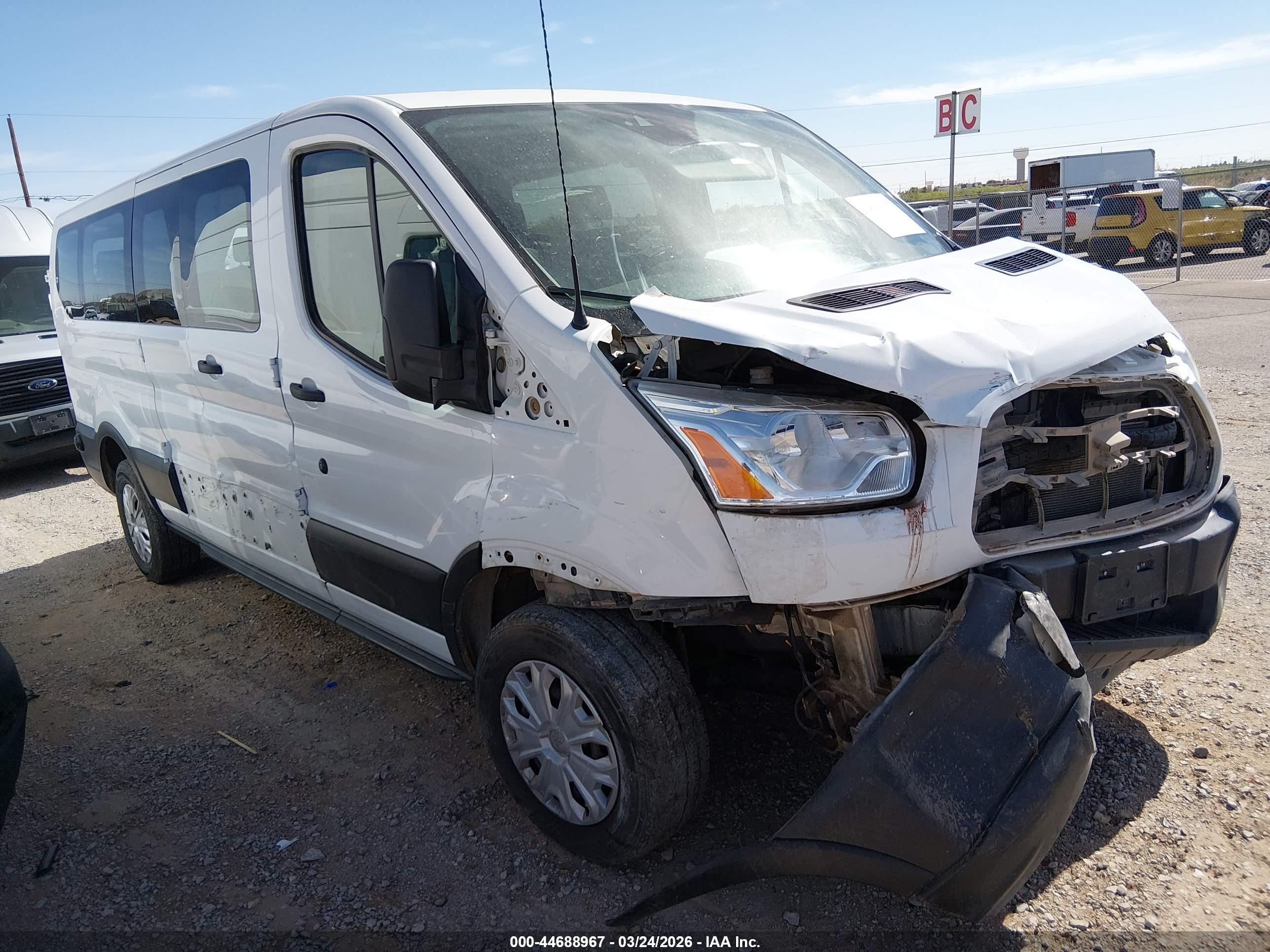 2019 Ford Transit Passenger XLT, VIN 1FBZX2ZM0KKB55003 — Front end