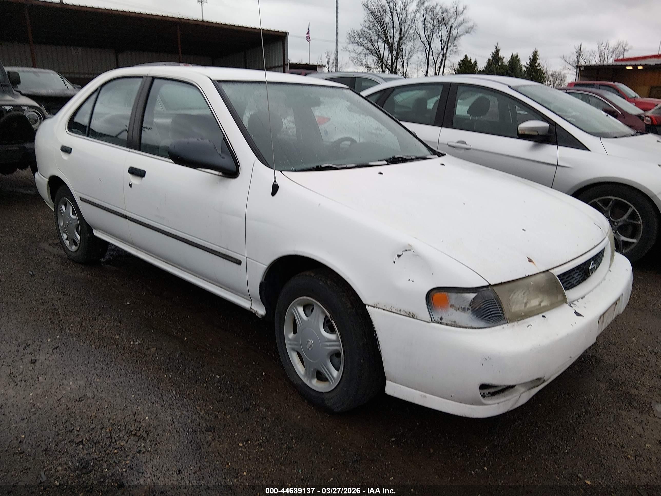 1998 Nissan Sentra XE, VIN 1N4AB41D3WC736659 — Перед