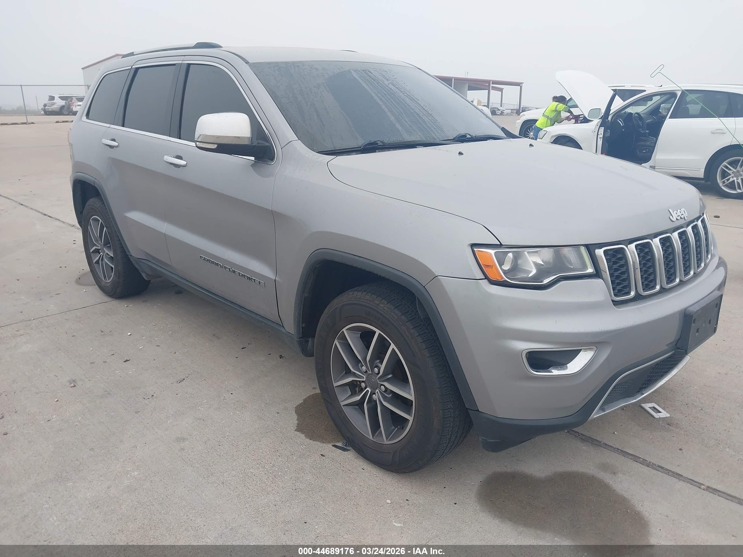 2019 Jeep Grand Cherokee Limited, VIN 1C4RJEBG3KC751509 — Normal wear