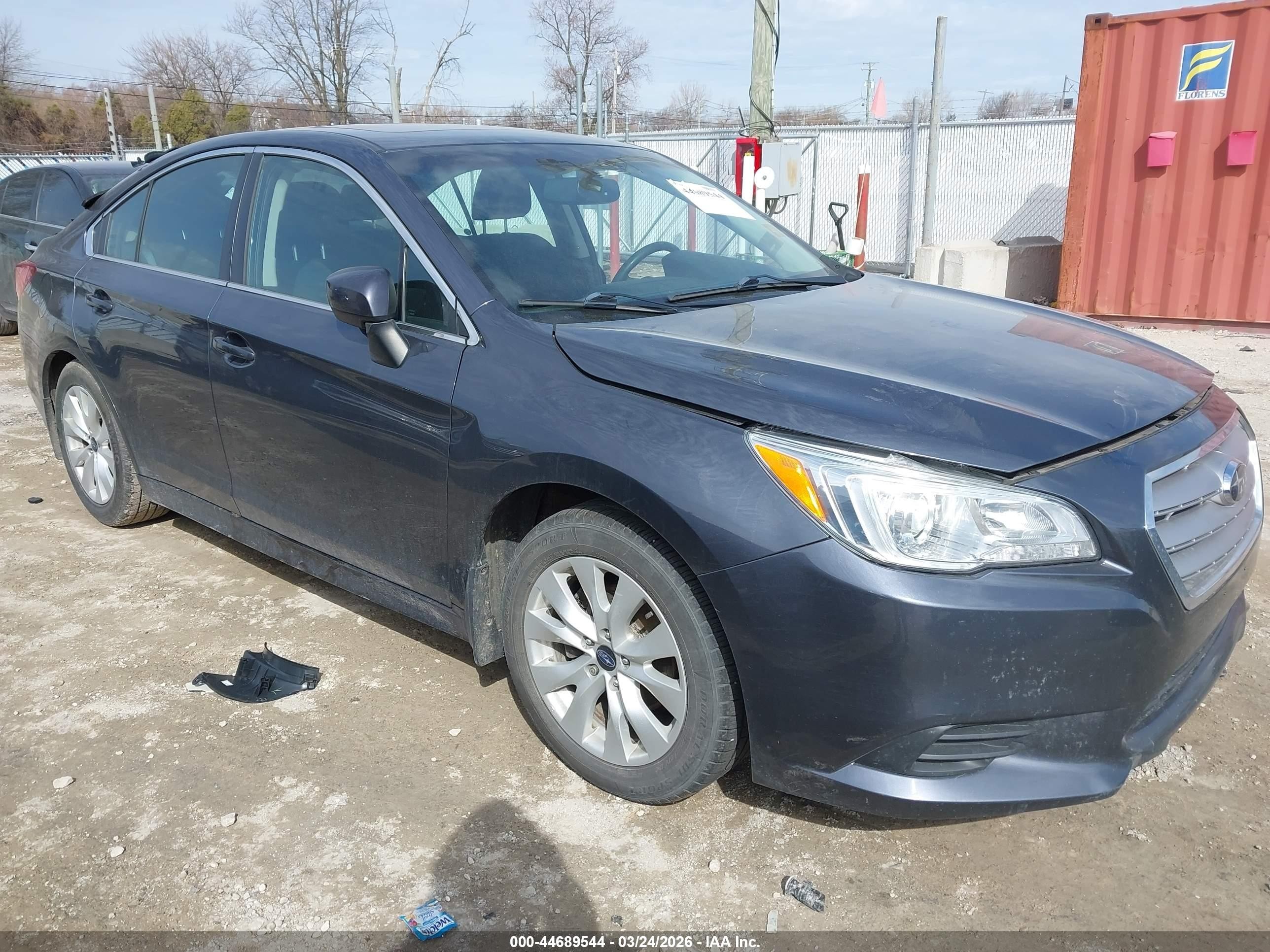 2015 Subaru Legacy Premium, VIN 4S3BNBE62F3015660 — Не указано
