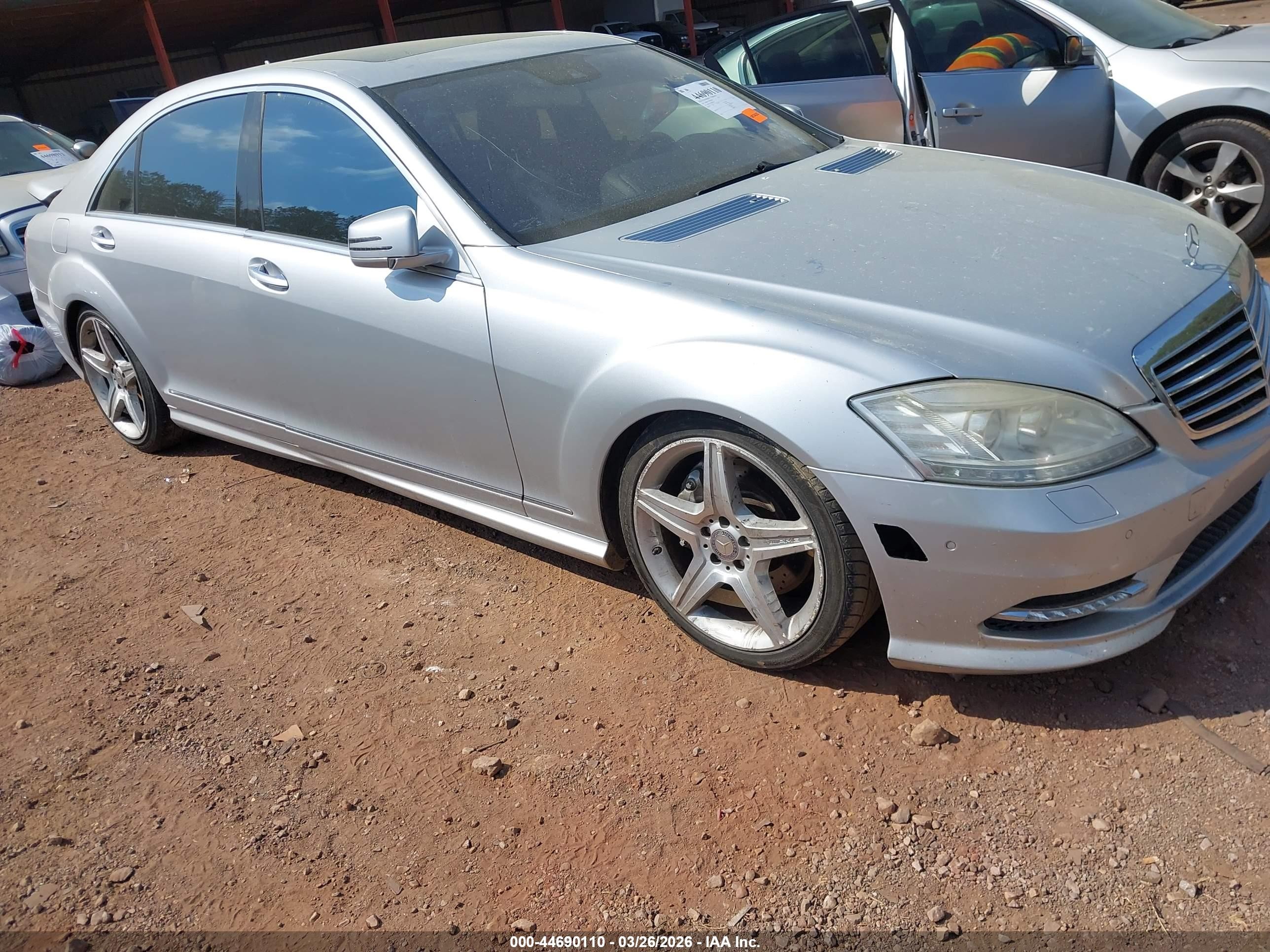 2011 Mercedes-Benz S 550, VIN WDDNG7BB6BA410653 — Front end