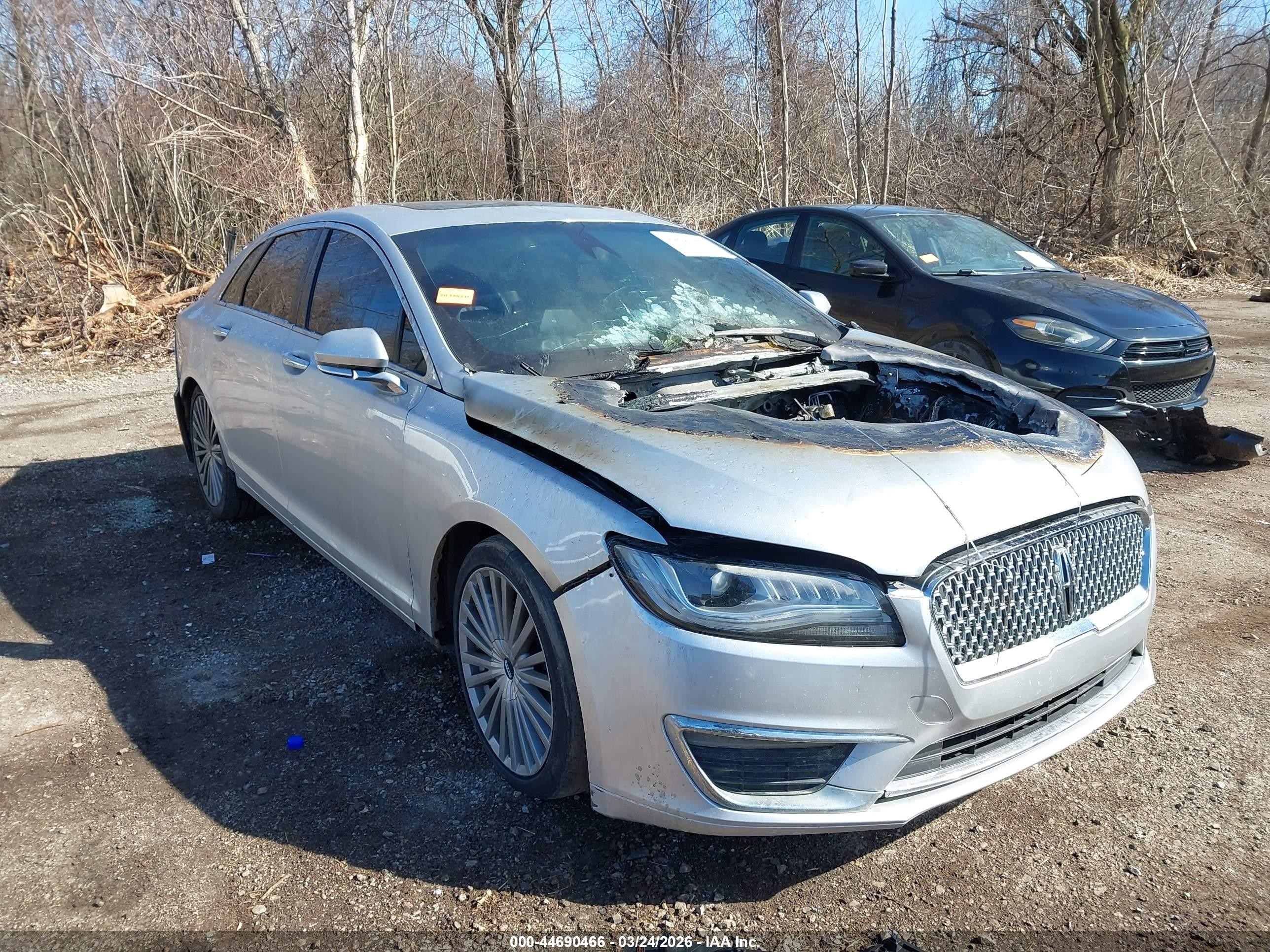 2017 Lincoln MKZ Reserve, VIN 3LN6L5E91HR646256 — Engine fire