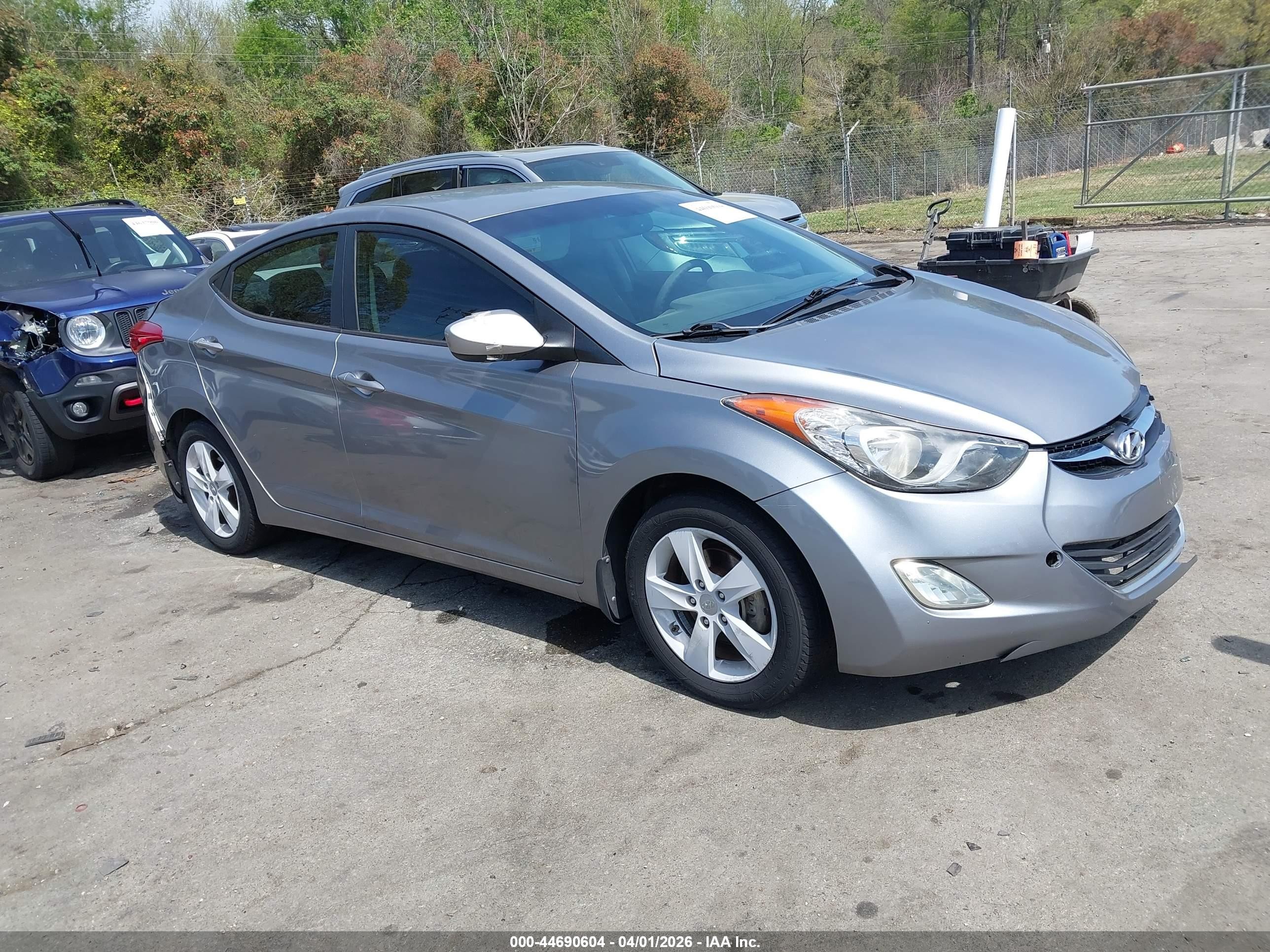 2013 Hyundai Elantra Limited, VIN KMHDH4AE0DU665616 — Стихия