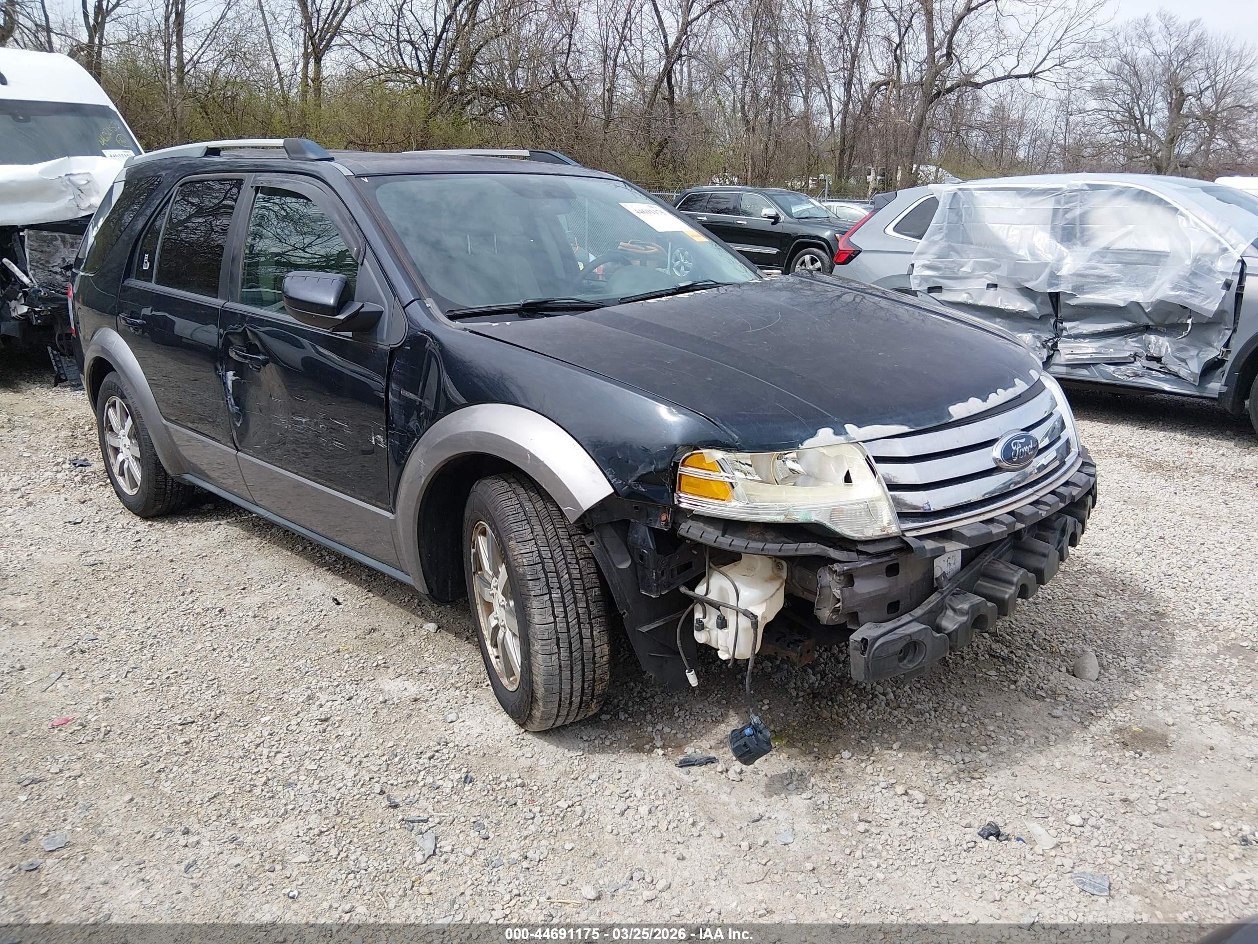 2008 Ford Taurus X SEL, VIN 1FMDK02W78GA29779 — Side