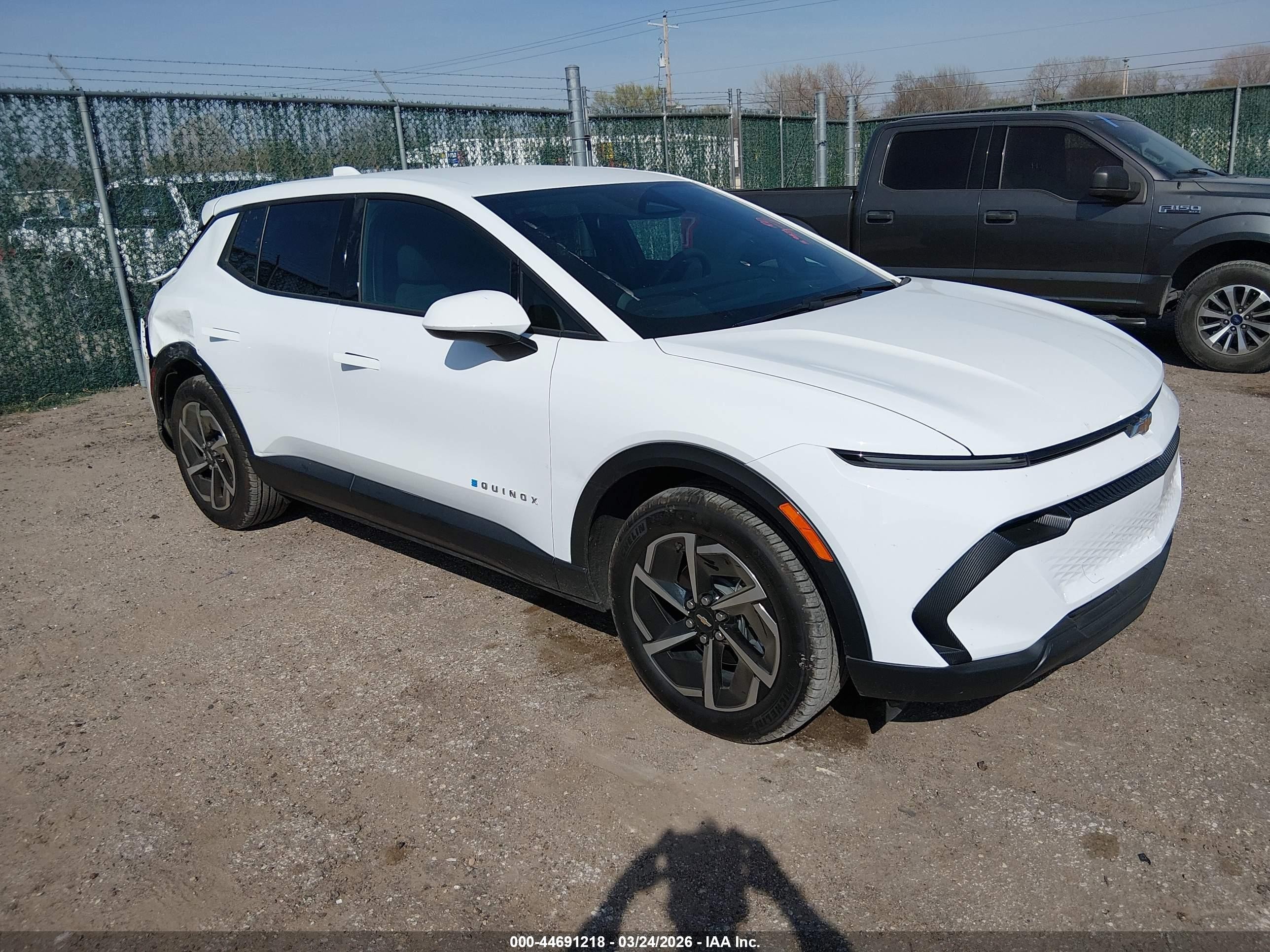 2025 Chevrolet Equinox EV LT, VIN 3GN7DLRP6SS112552 — Rear end