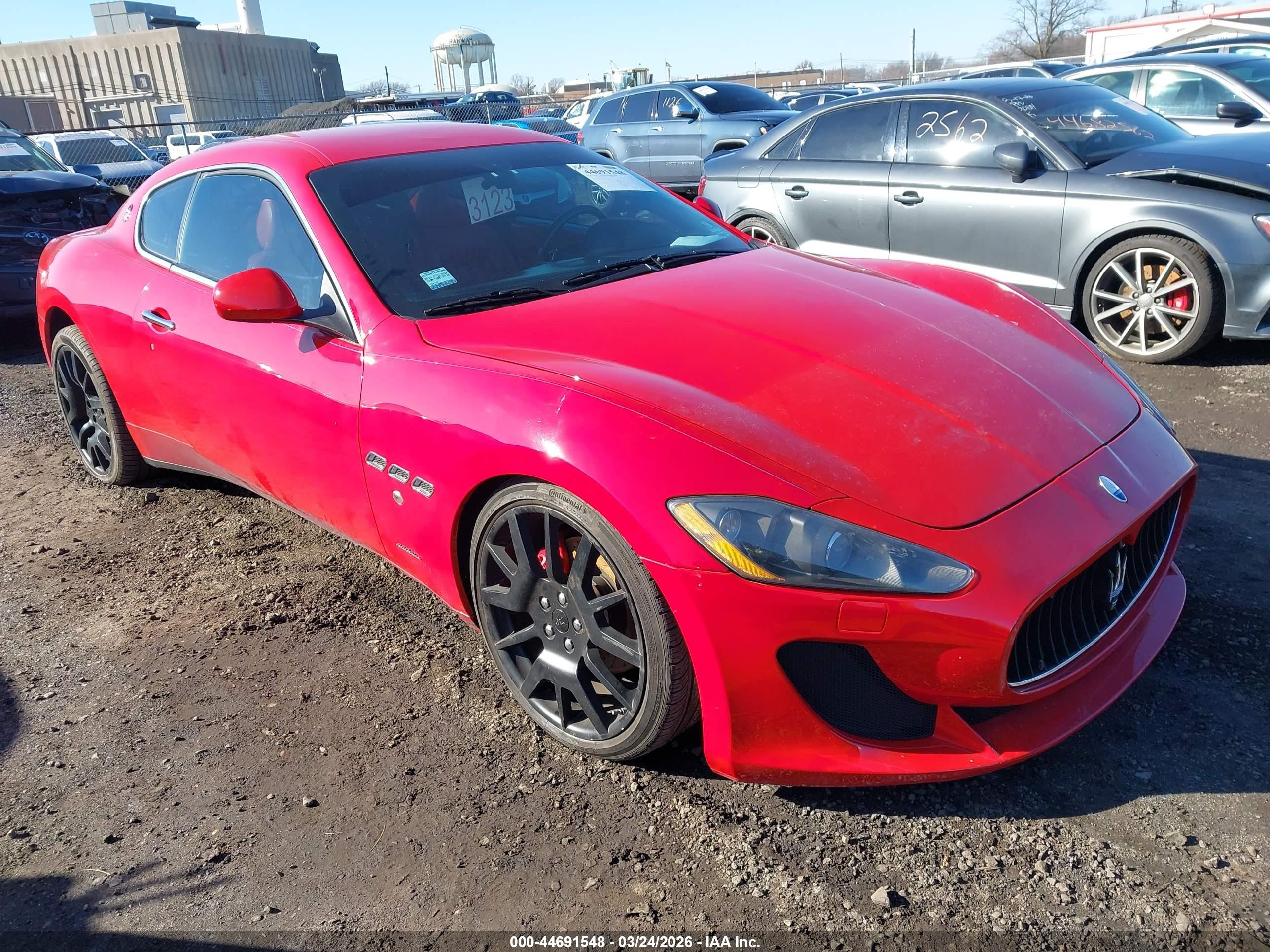 2009 Maserati GranTurismo, VIN ZAMGJ45AX90047615 — Front end