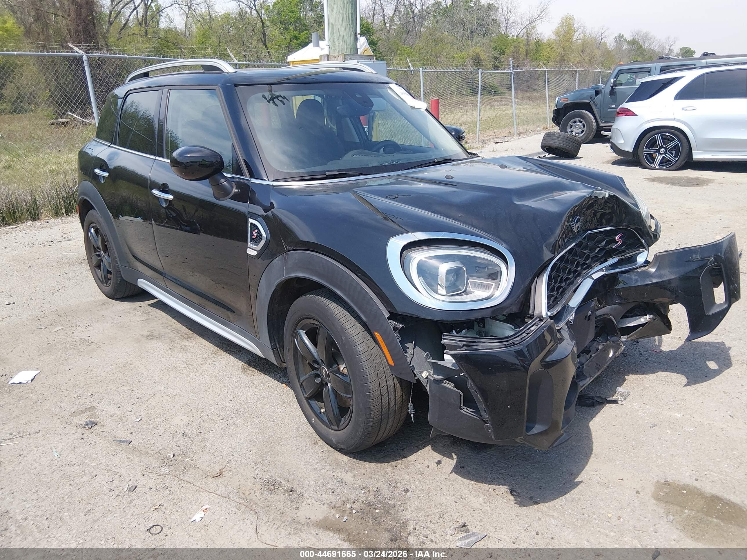 2021 MINI Countryman Cooper S, VIN WMZ53BR03M3M33330 — Front end