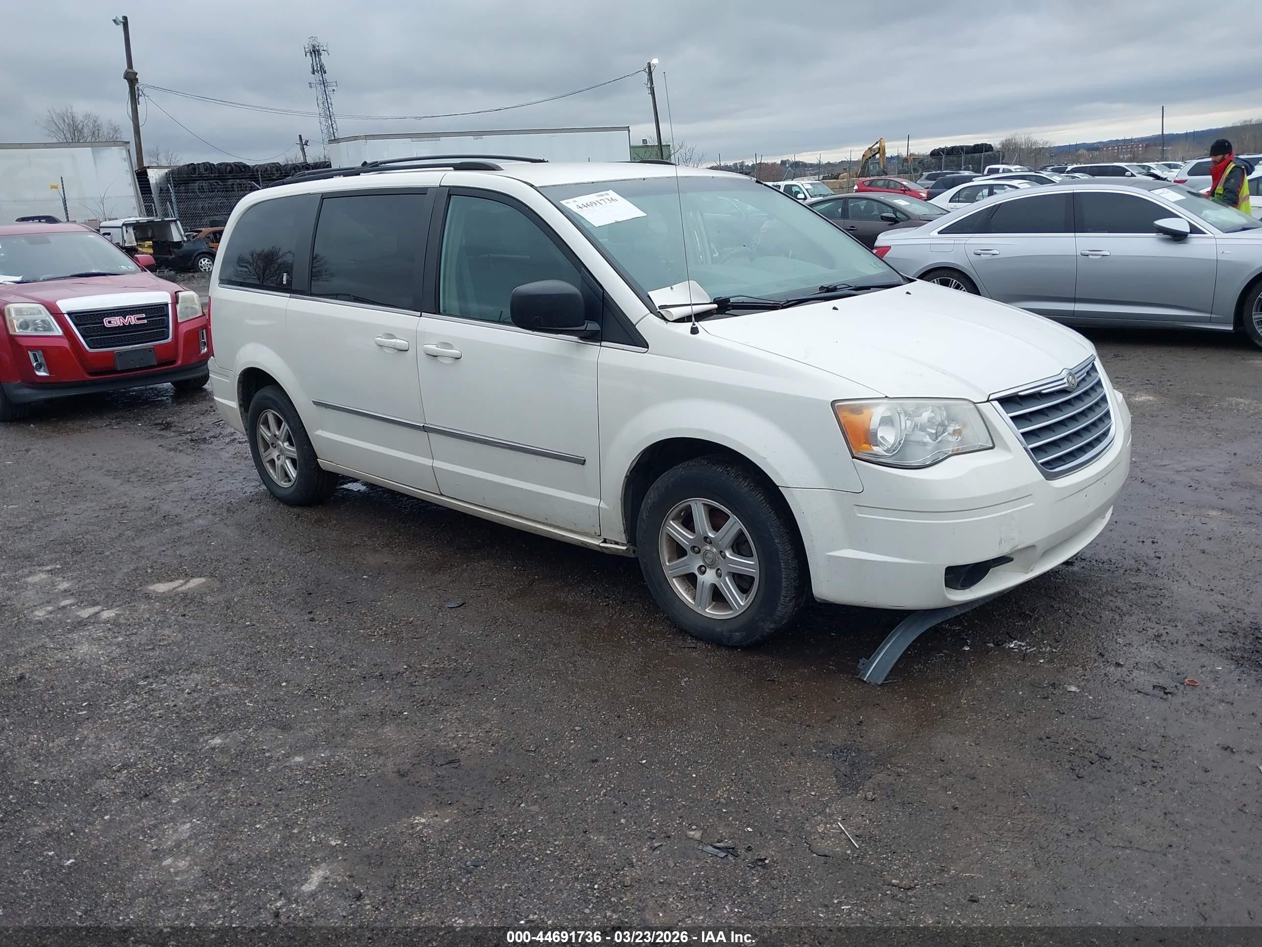 2009 Chrysler Town & Country Touring, VIN 2A8HR54129R676888 — Electrical