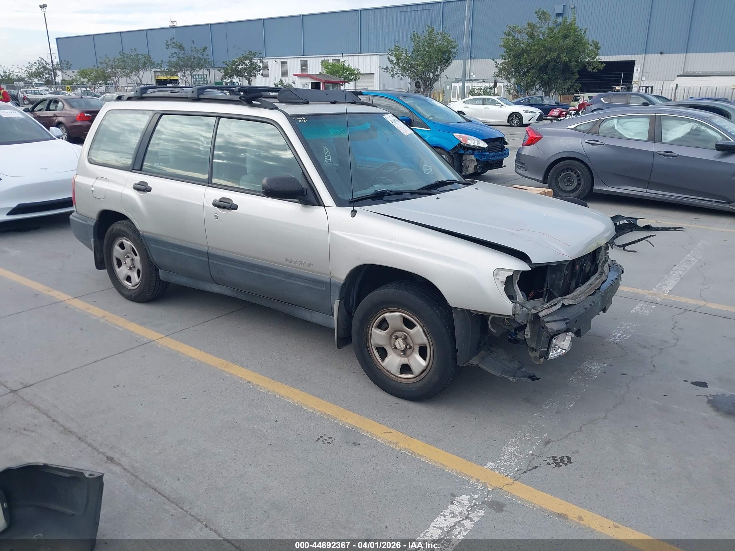 2000 Subaru Forester L, VIN JF1SF6358YH729870 — Перед