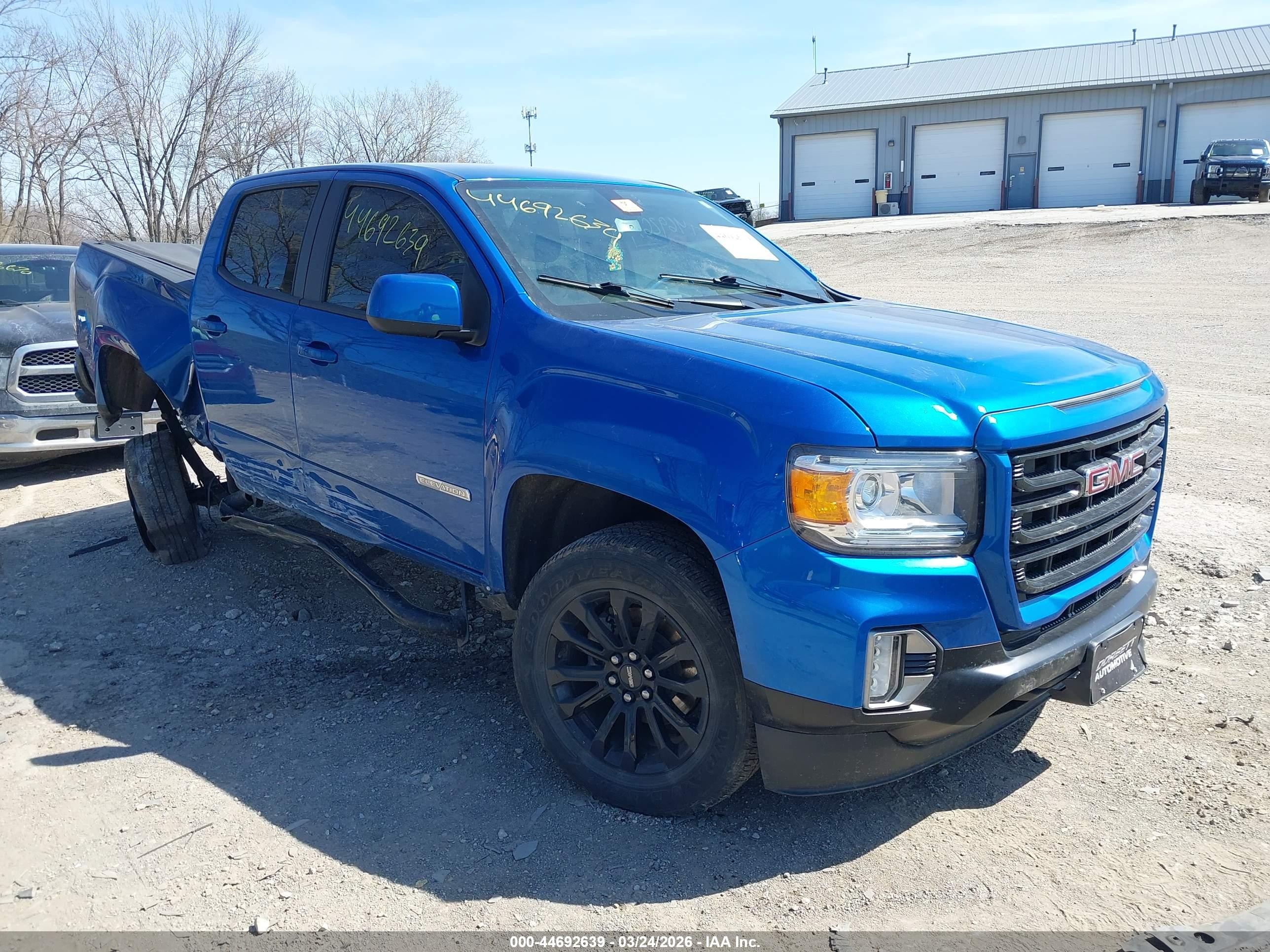 2022 GMC Canyon 2WD Elevation, VIN 1GTG5CEN2N1156807 — Rear end