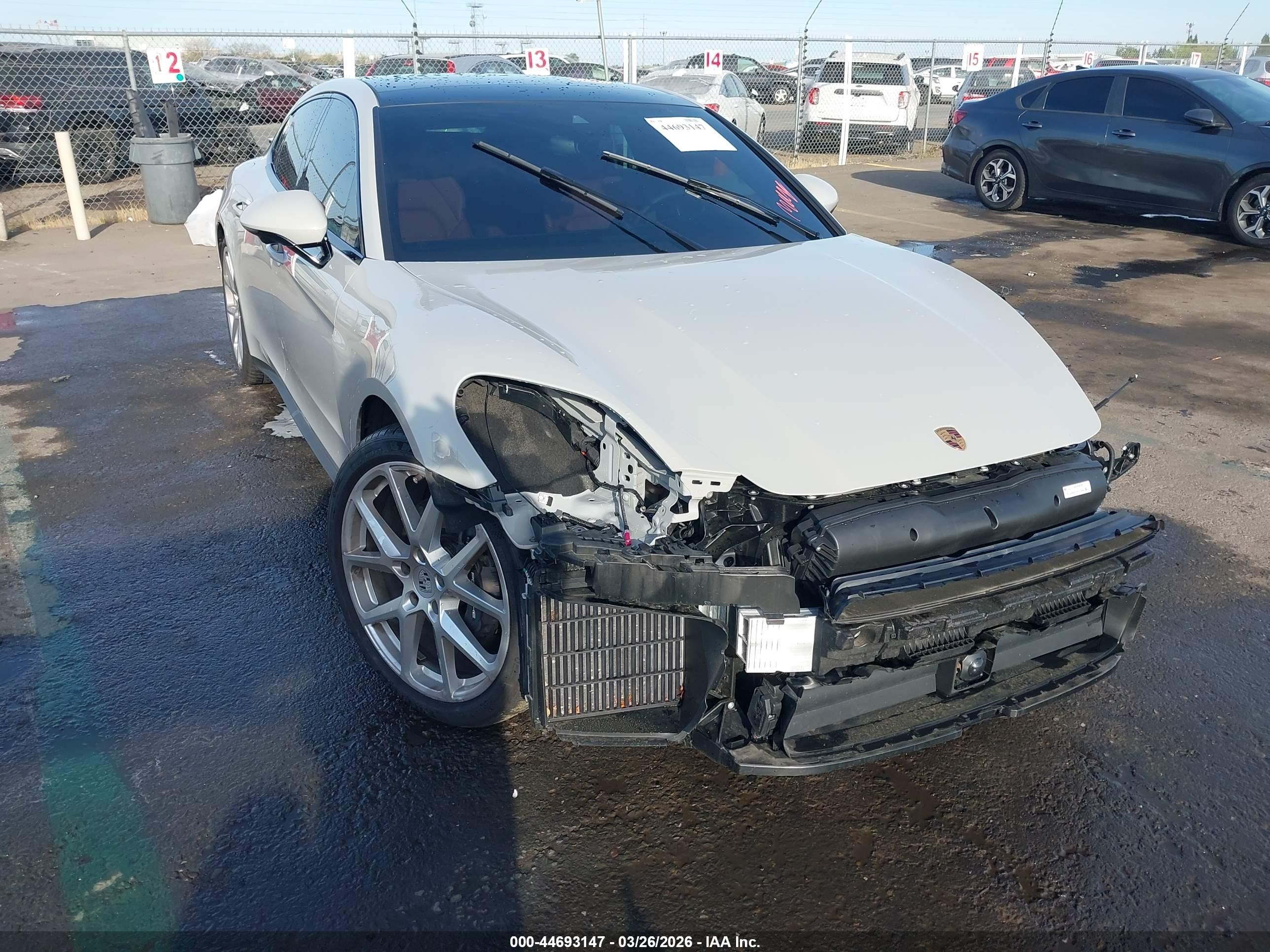 2025 Porsche Panamera, VIN WP0AA2YA3SL012543 — Front end