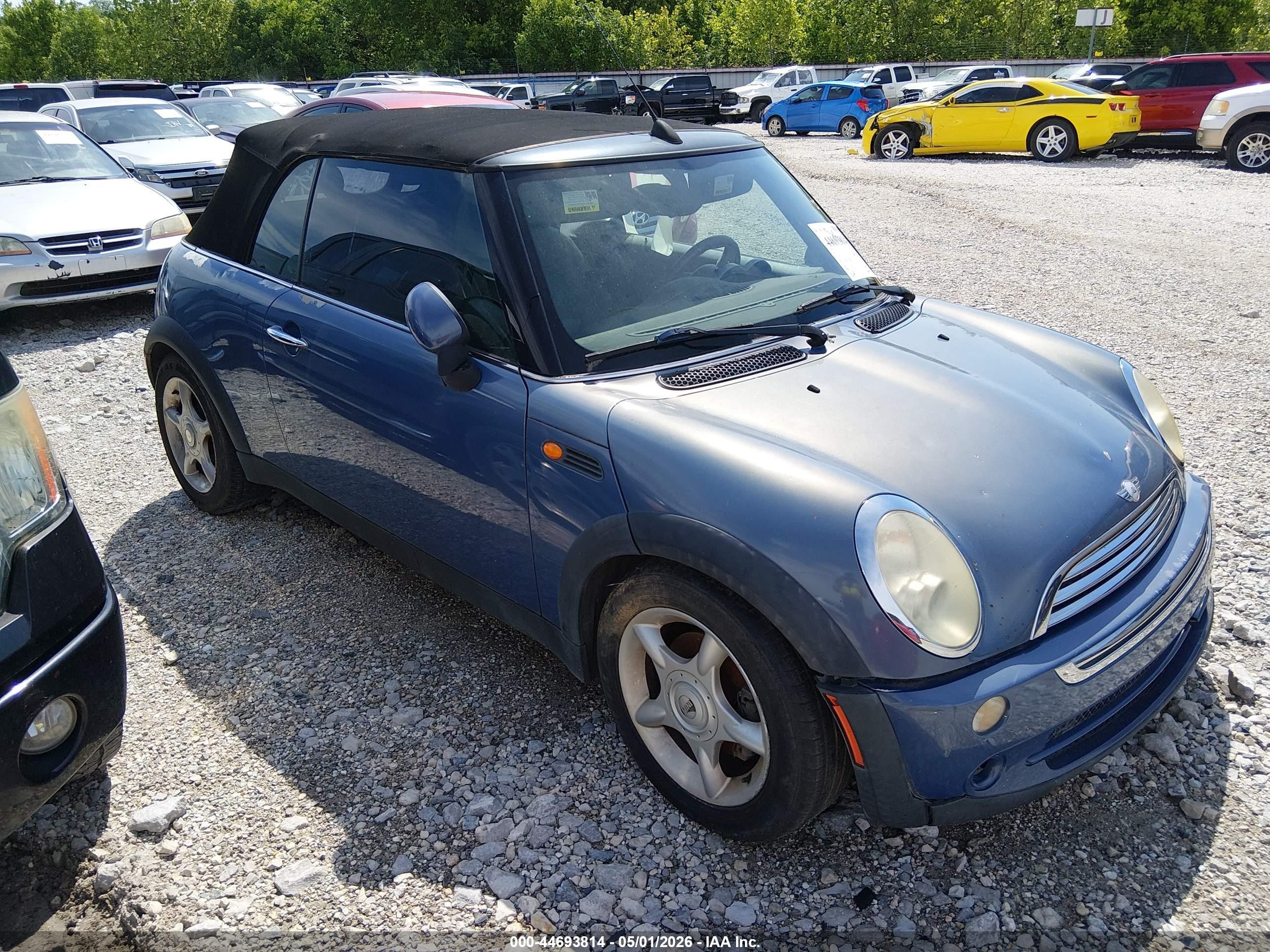 2006 MINI Convertible, VIN WMWRF33516TG16084 — Front end