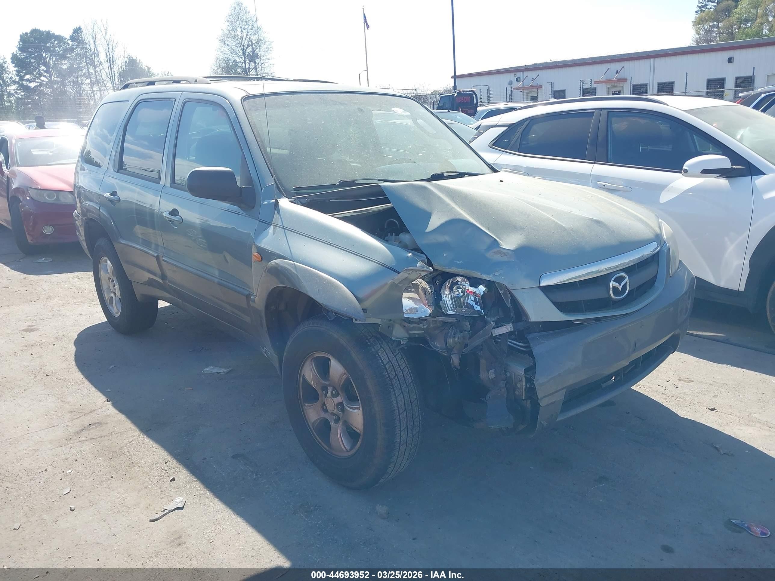 2004 Mazda Tribute LX, VIN 4F2CZ04144KM25138 — Front end